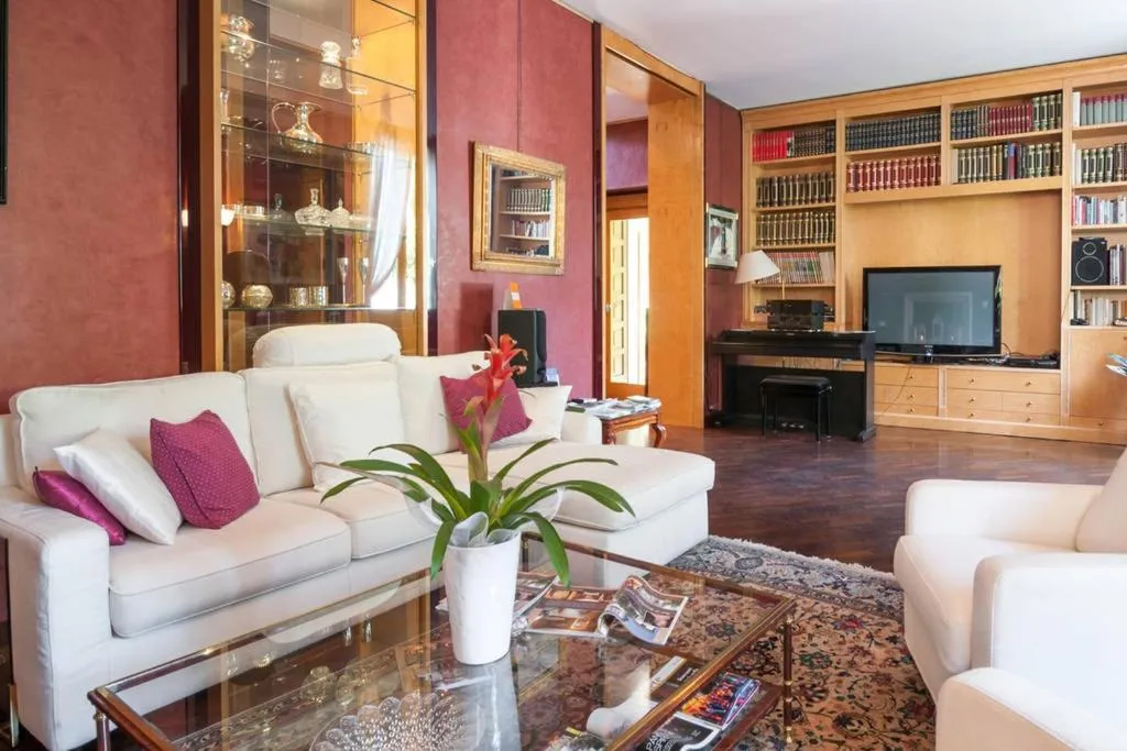TV and multimedia in B&B VILLA ADRIANA Varese - camere e appartamenti