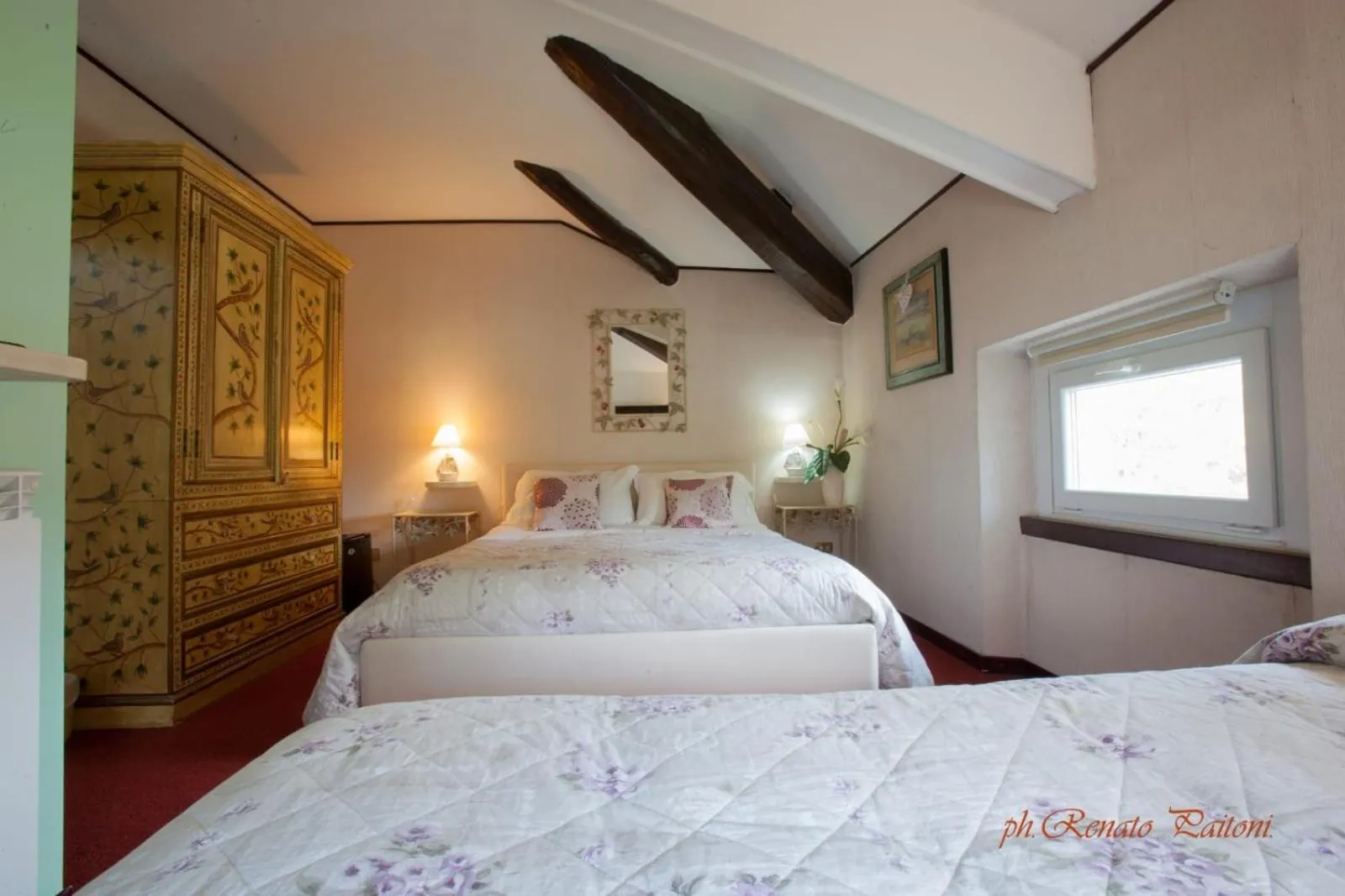 Bed in B&B VILLA ADRIANA Varese - camere e appartamenti
