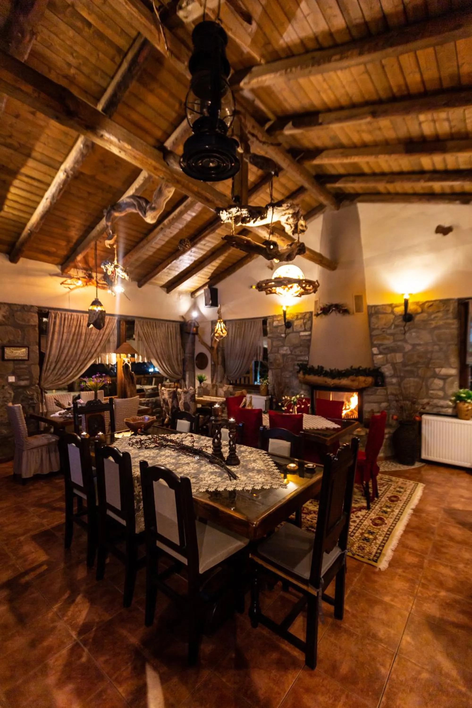 Restaurant/places to eat in La Moara Boutique Hotel