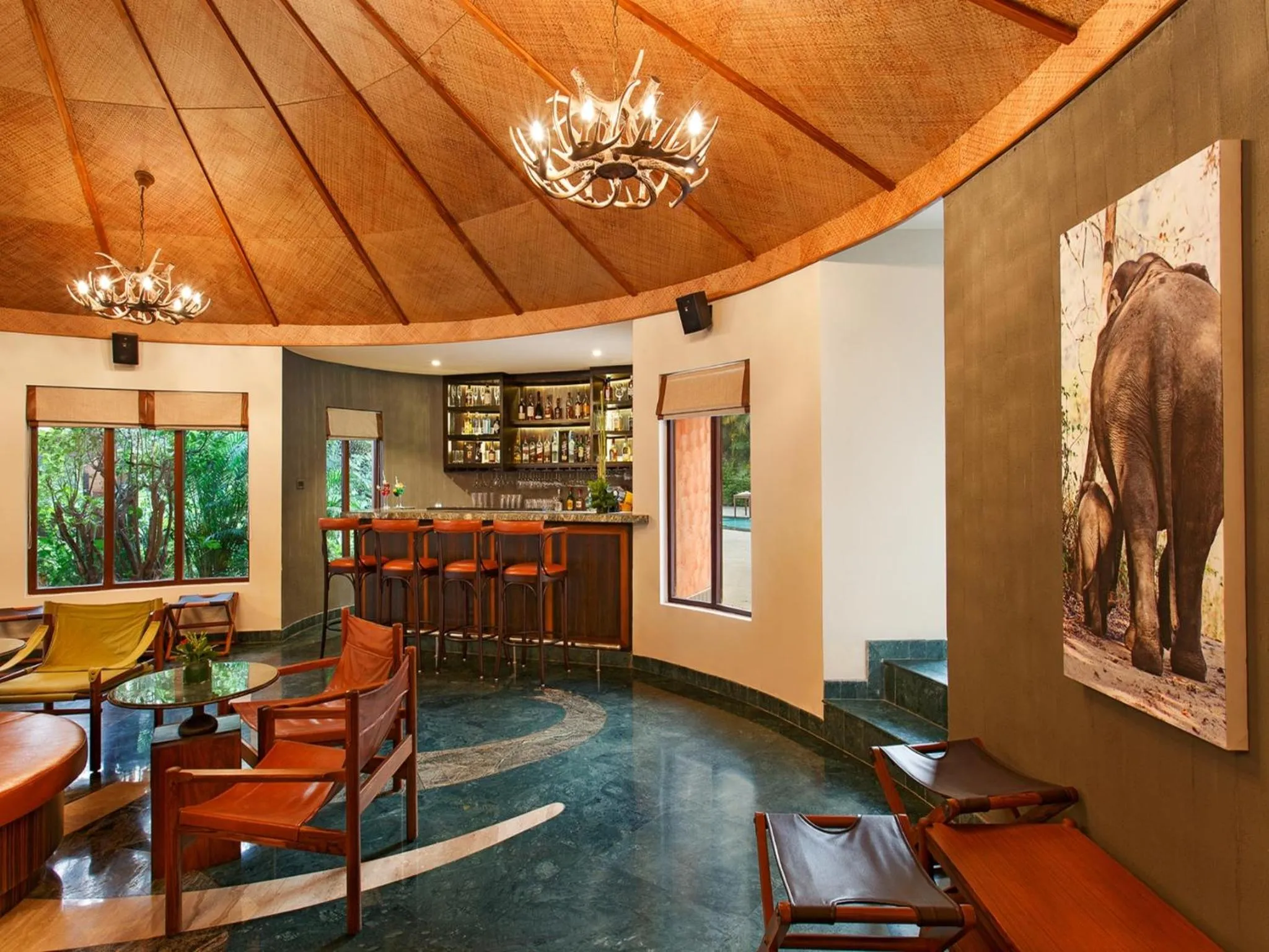 Lounge or bar in Taj Corbett Resort and Spa Uttarakhand