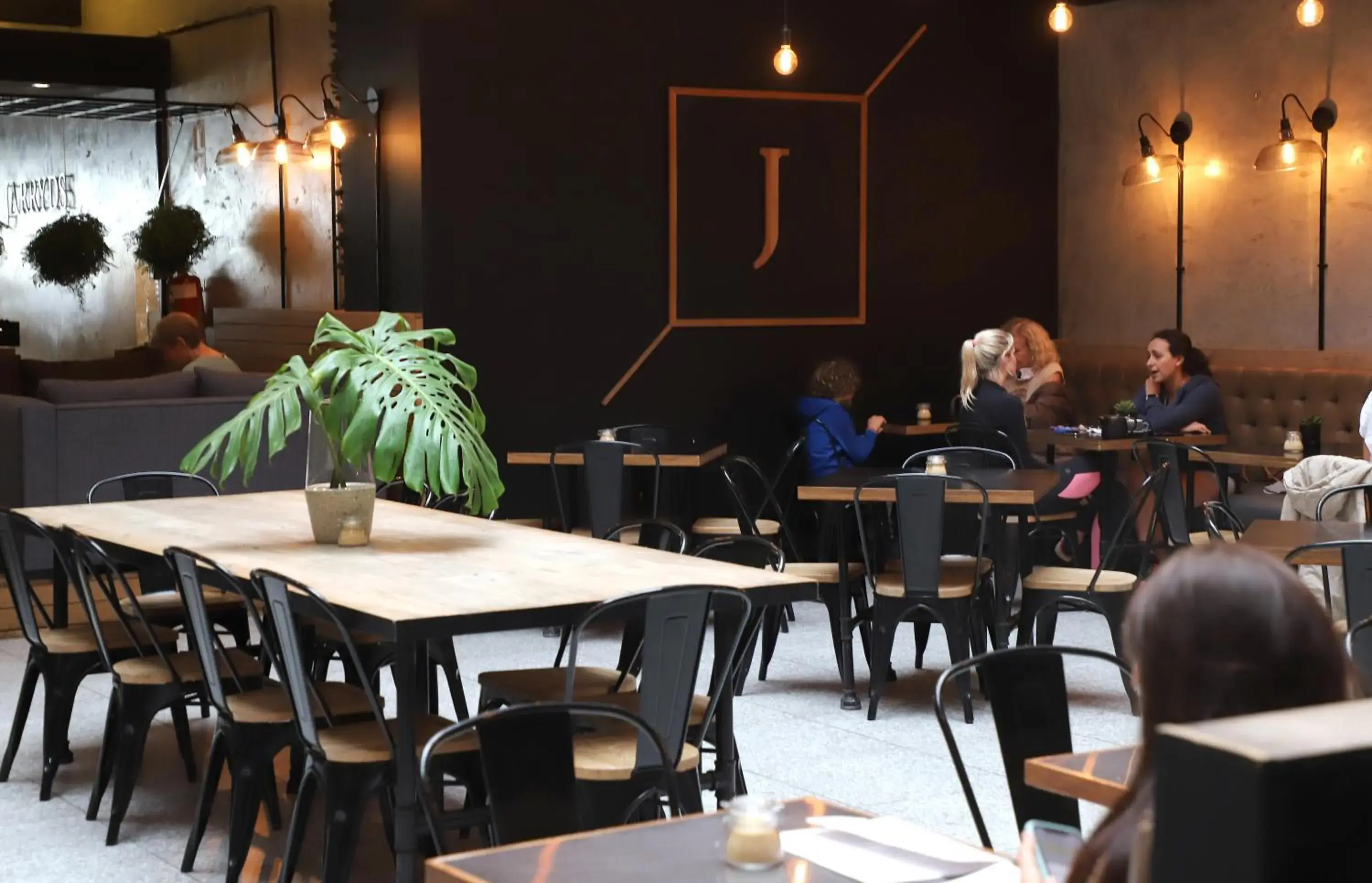 Restaurant/places to eat in The Amalfi Boutique Hotel Restaurant/places to eat in The Amalfi Boutique Hotel