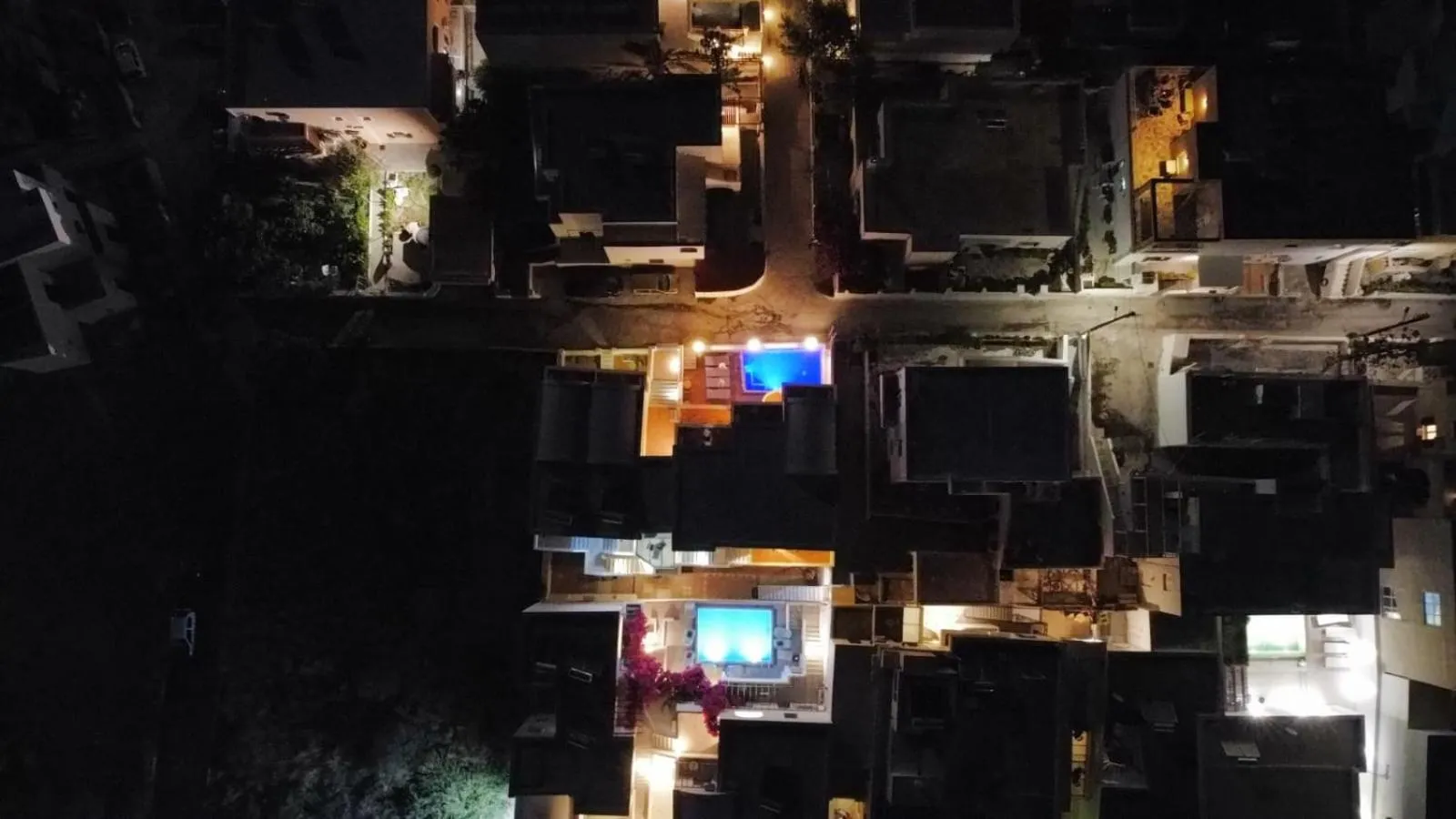 Swimming pool in Antonia Apartments