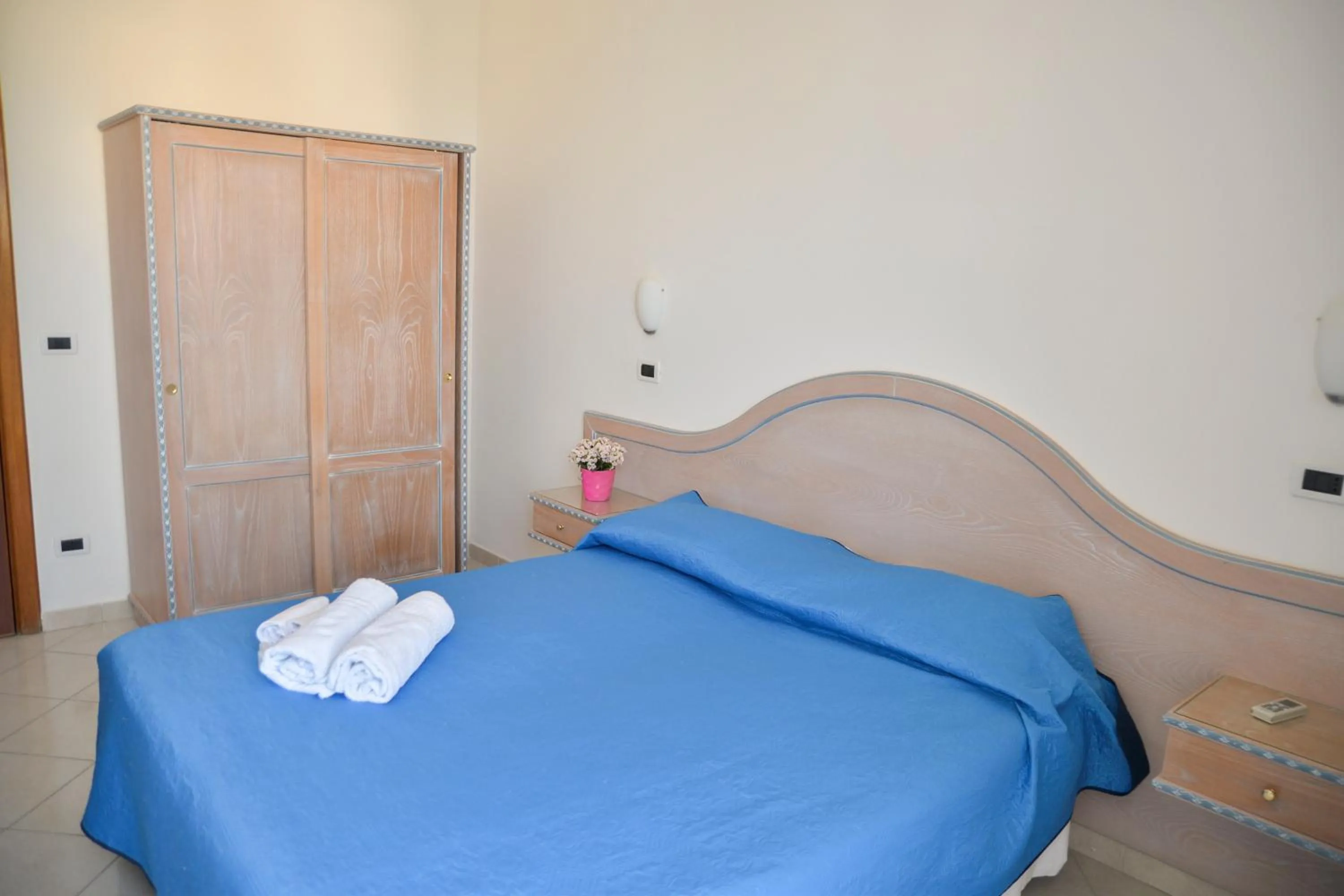 Photo of the whole room in Villa Erade