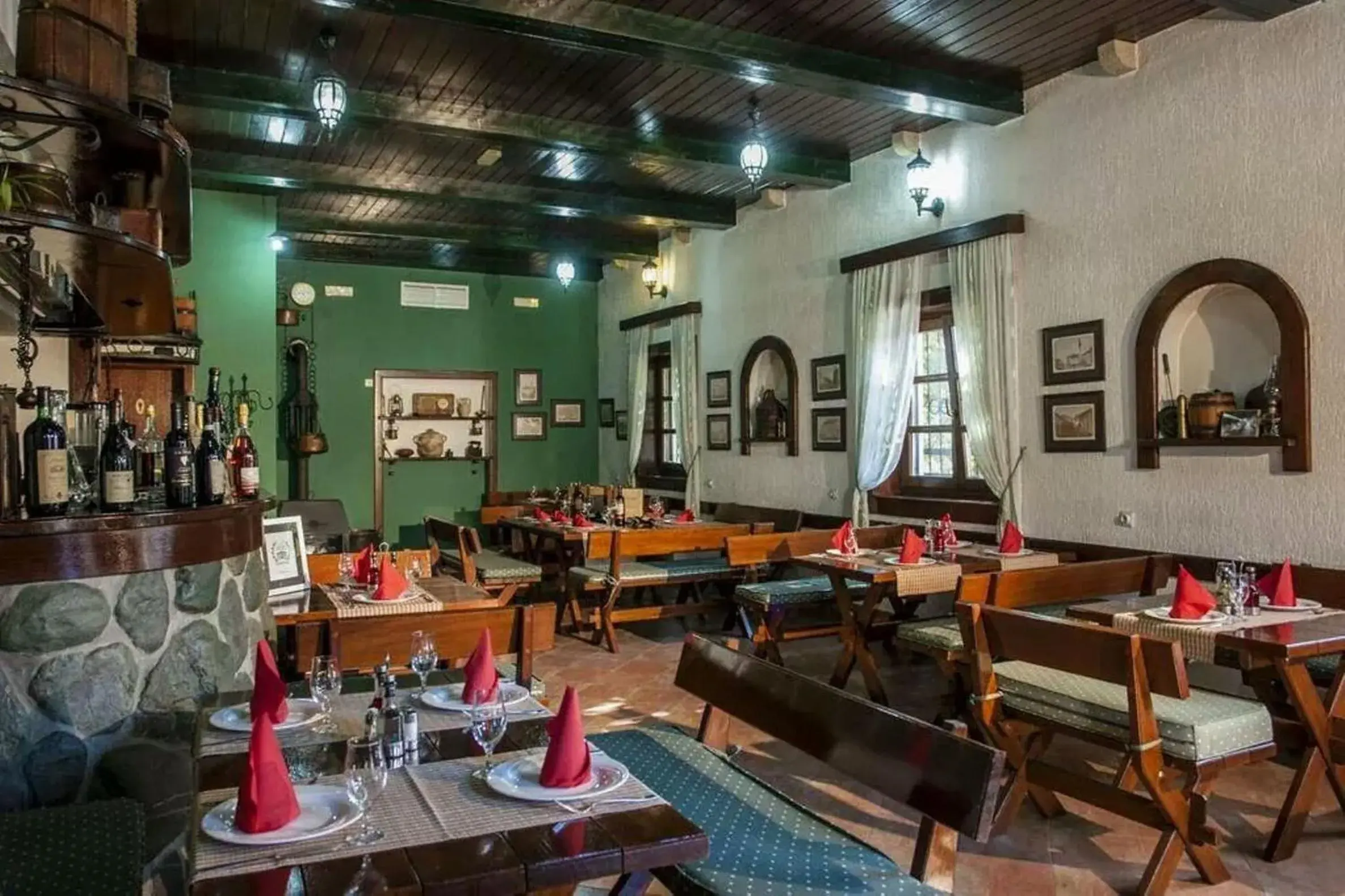 Restaurant/places to eat in Hotel Laguna Restaurant/places to eat in Hotel Laguna