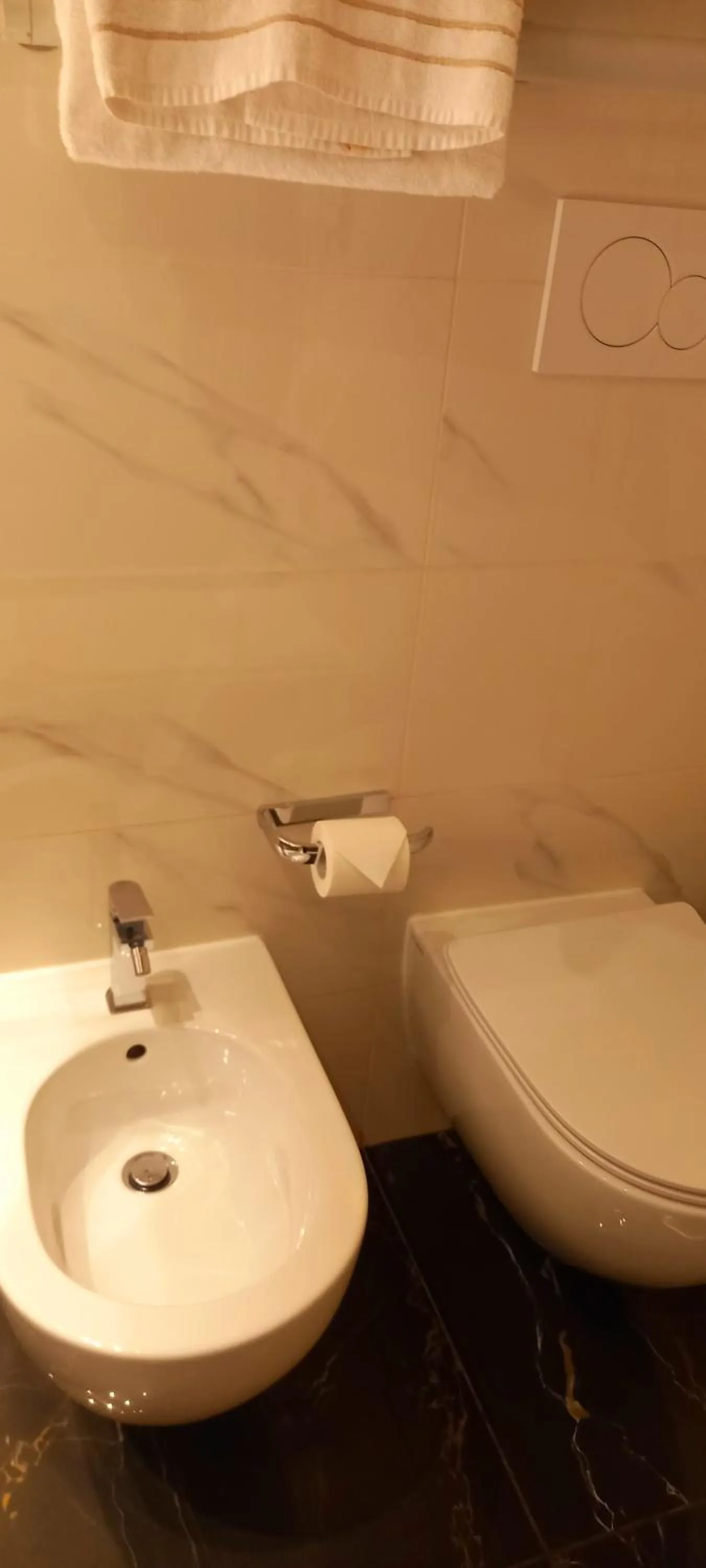 bidet in Palazzo Caruso