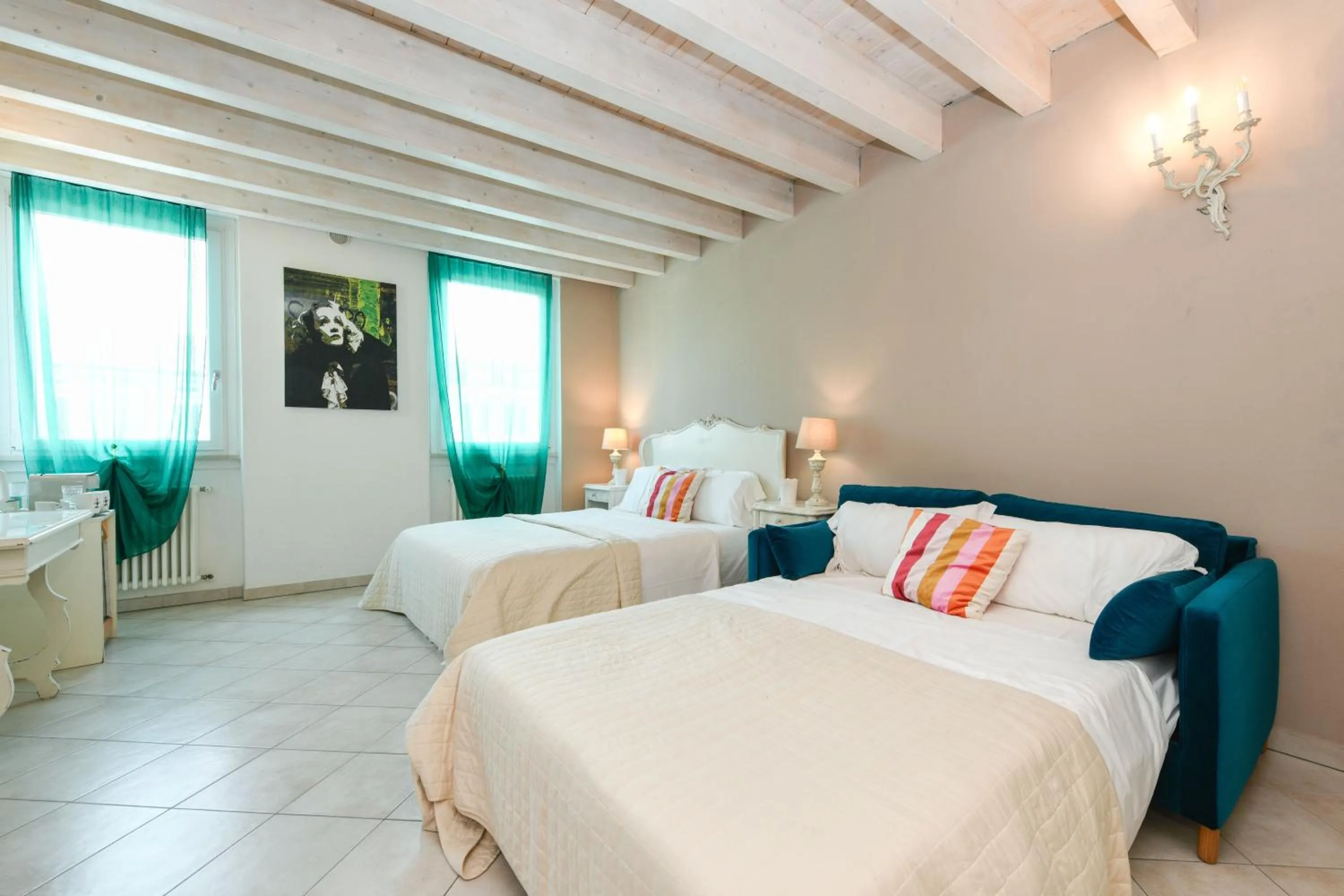 Bed in Le Rêve - Lake view rooms