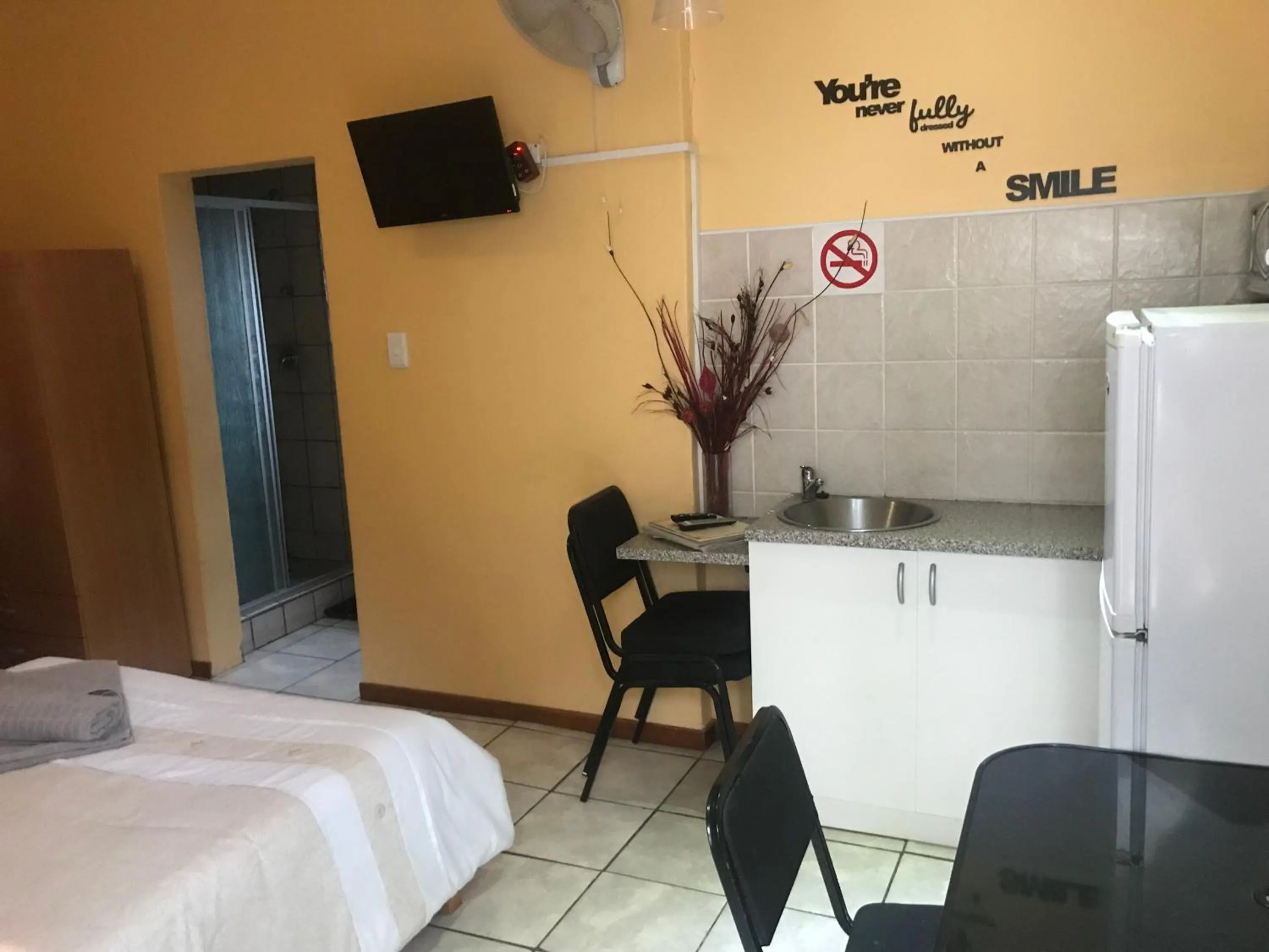 Bed in Lazy Gecko Accommodation