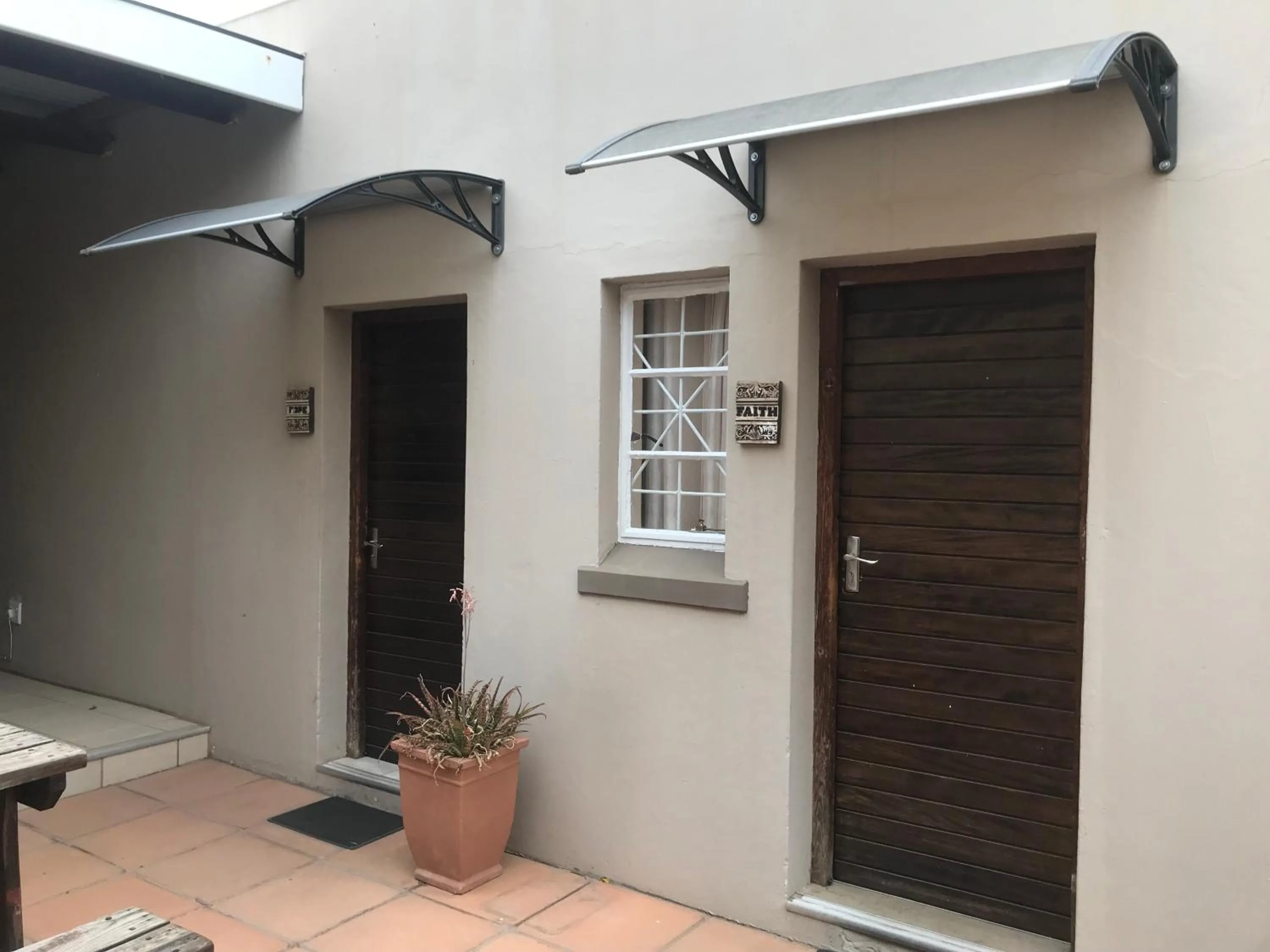 Lazy Gecko Accommodation