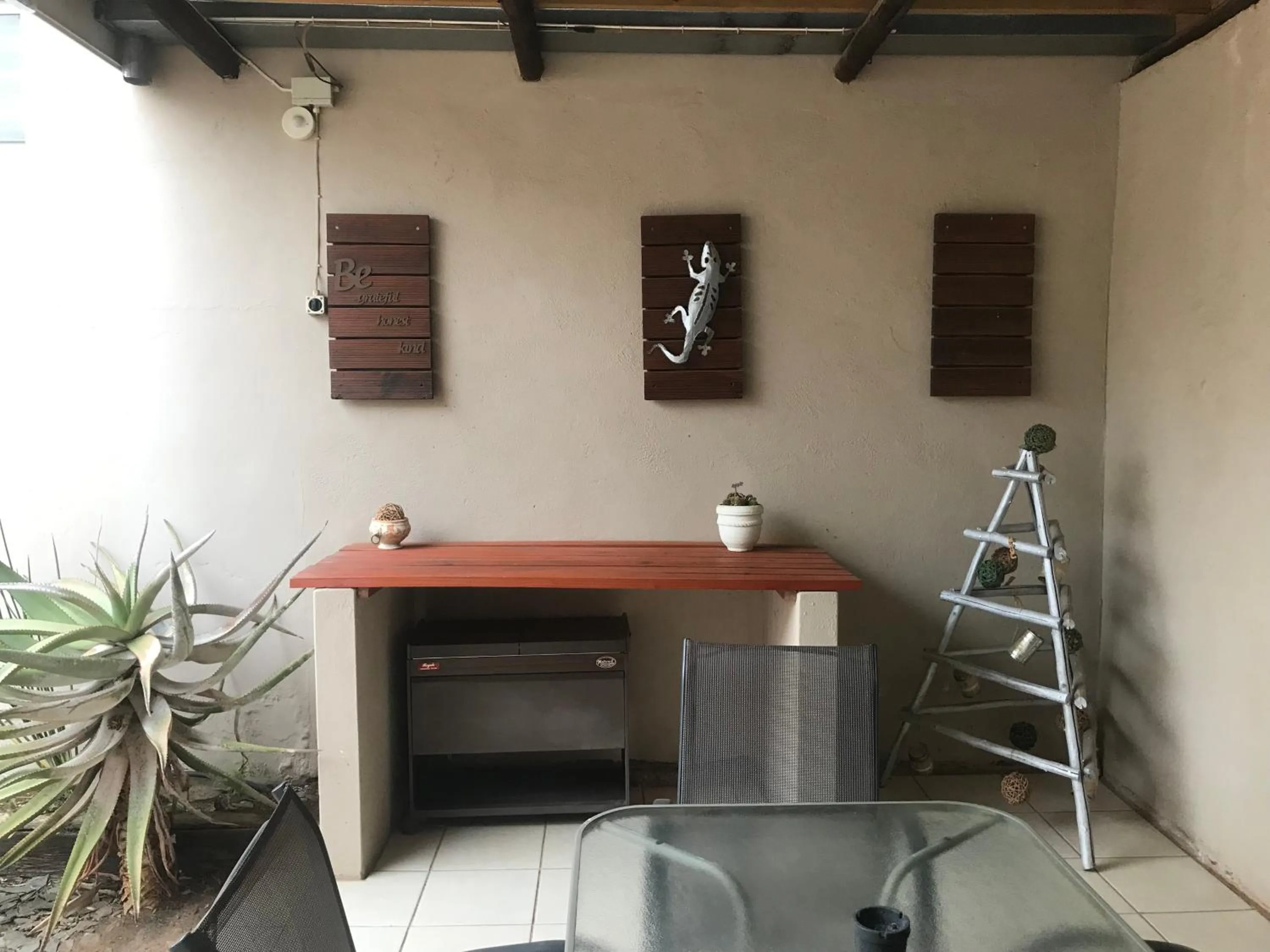 Lazy Gecko Accommodation