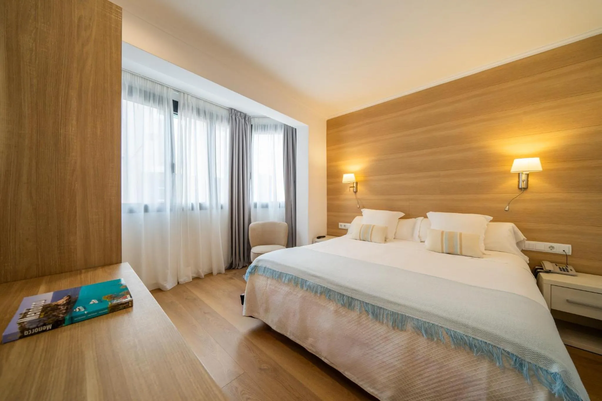 Photo of the whole room, Bed in Hostal Menurka