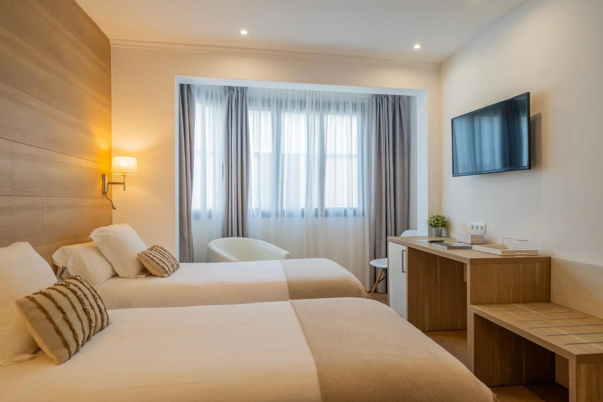 Bed in Hostal Menurka