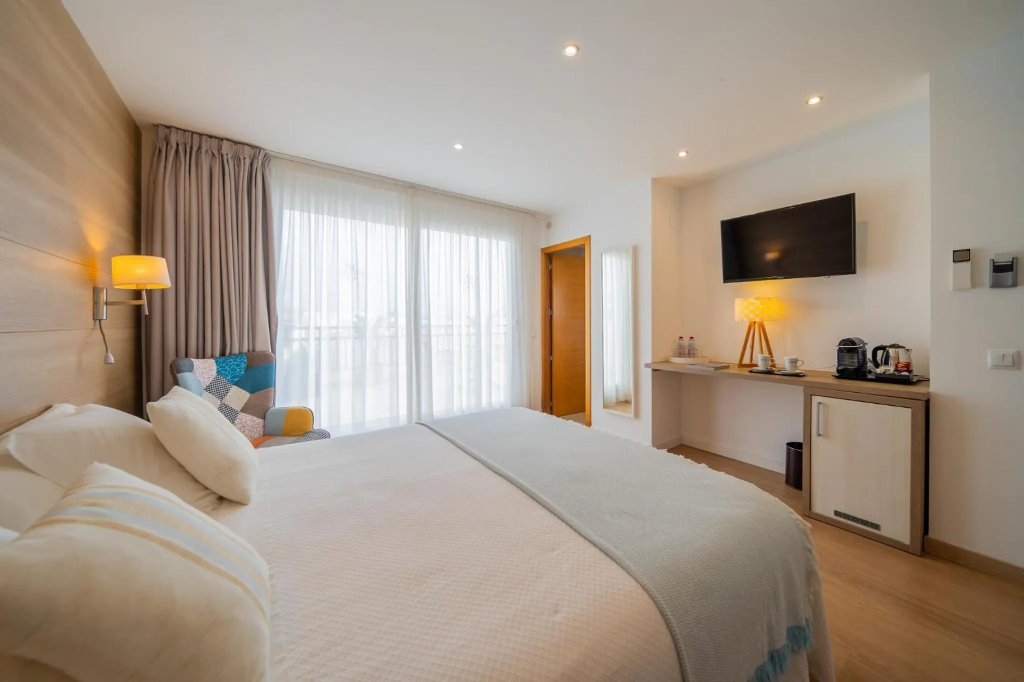 Photo of the whole room, Bed in Hostal Menurka