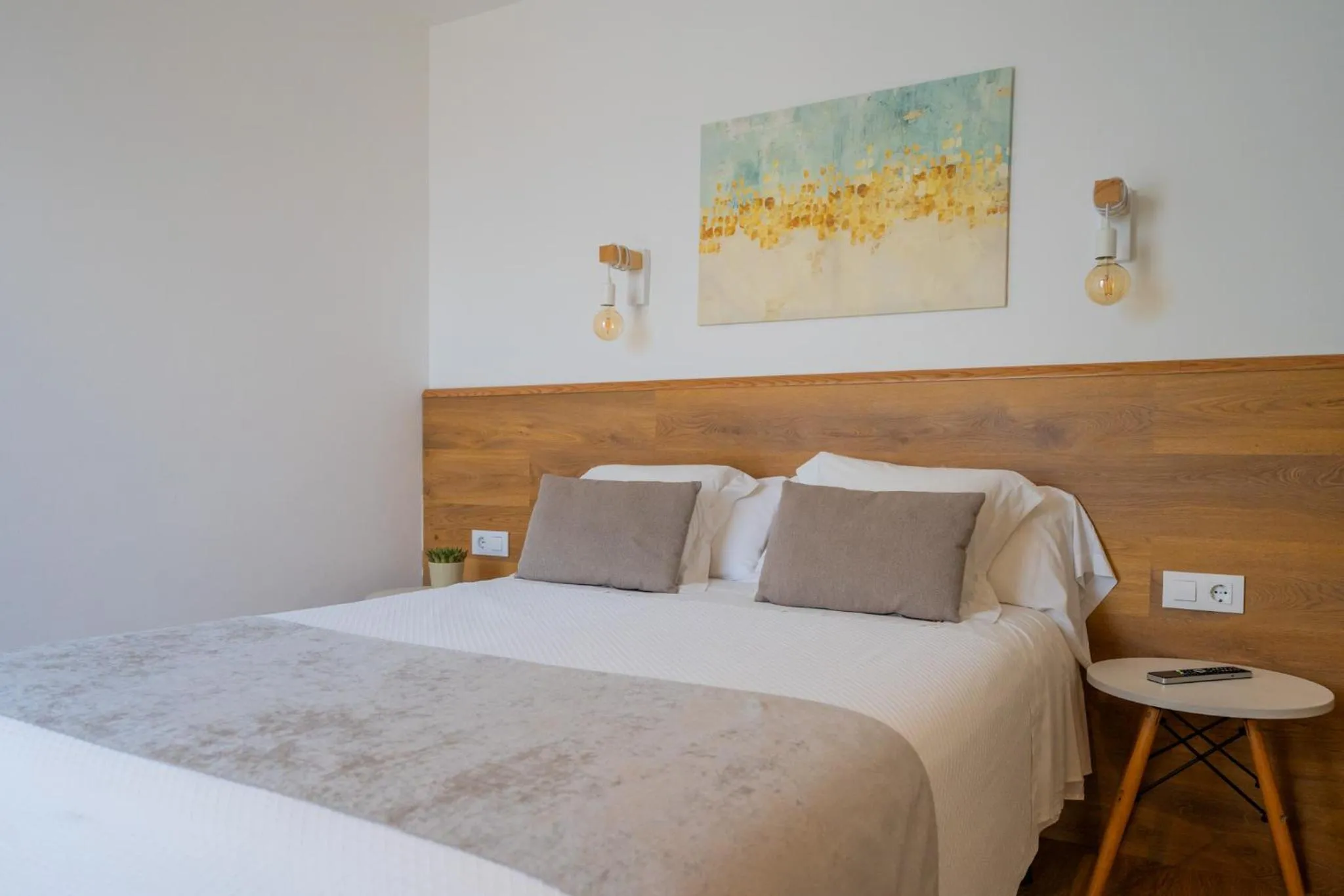 Bed in Hostal Menurka