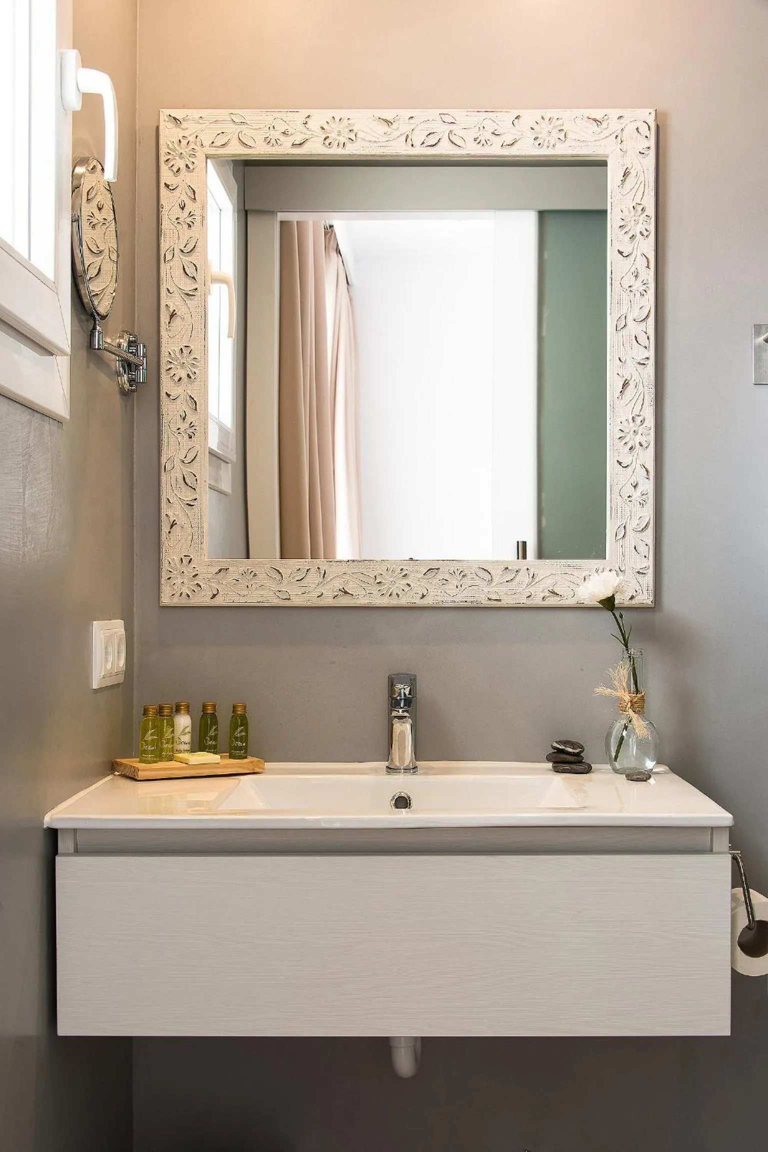 Bathroom in Hostal Menurka