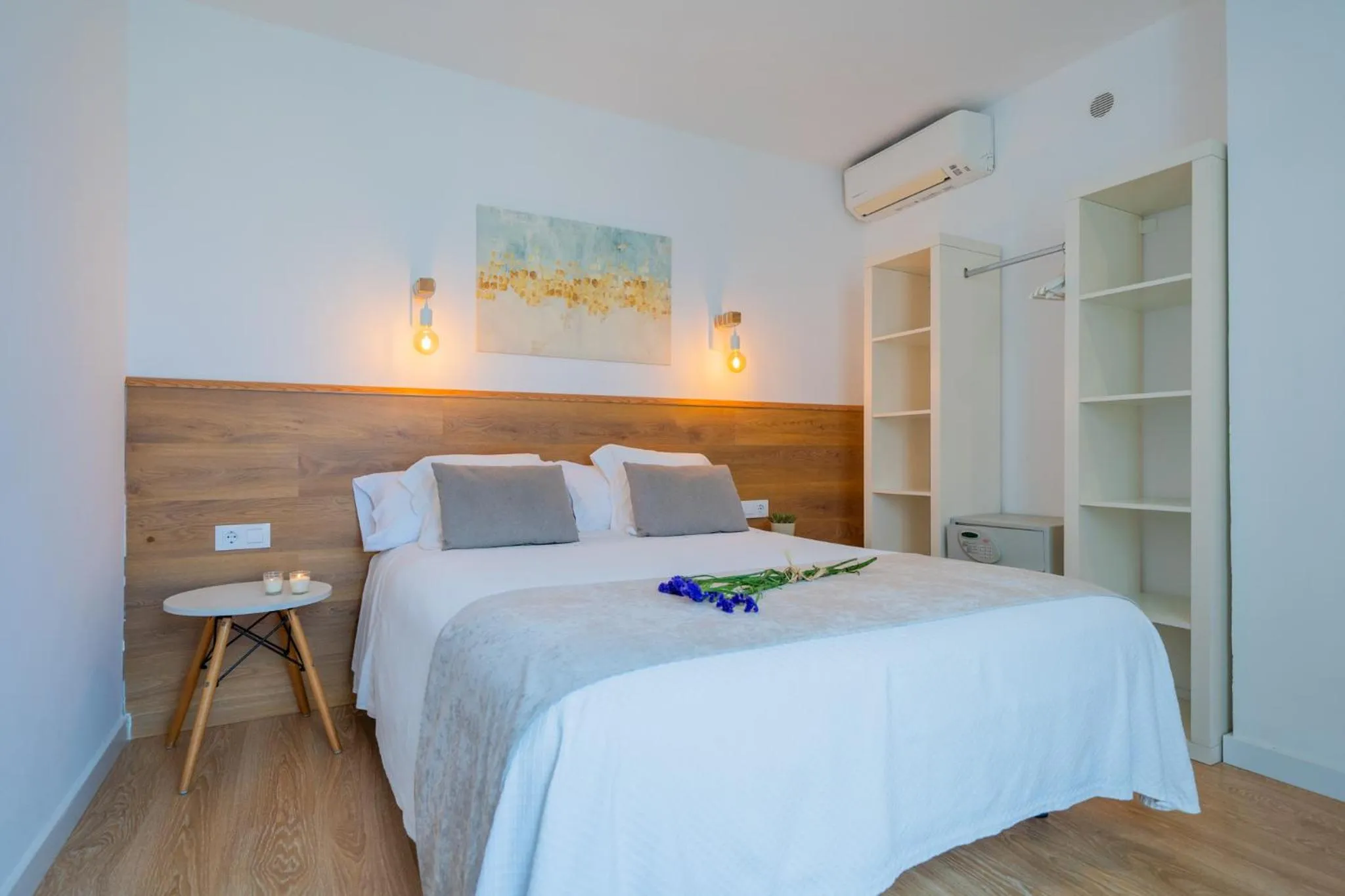 Bed in Hostal Menurka