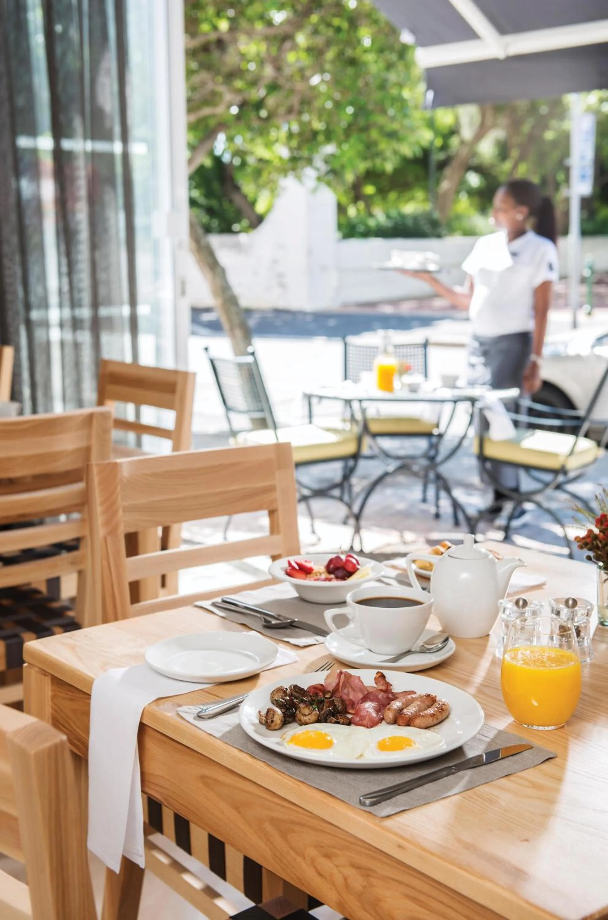 Restaurant/places to eat in Cape Town Hollow Boutique Hotel