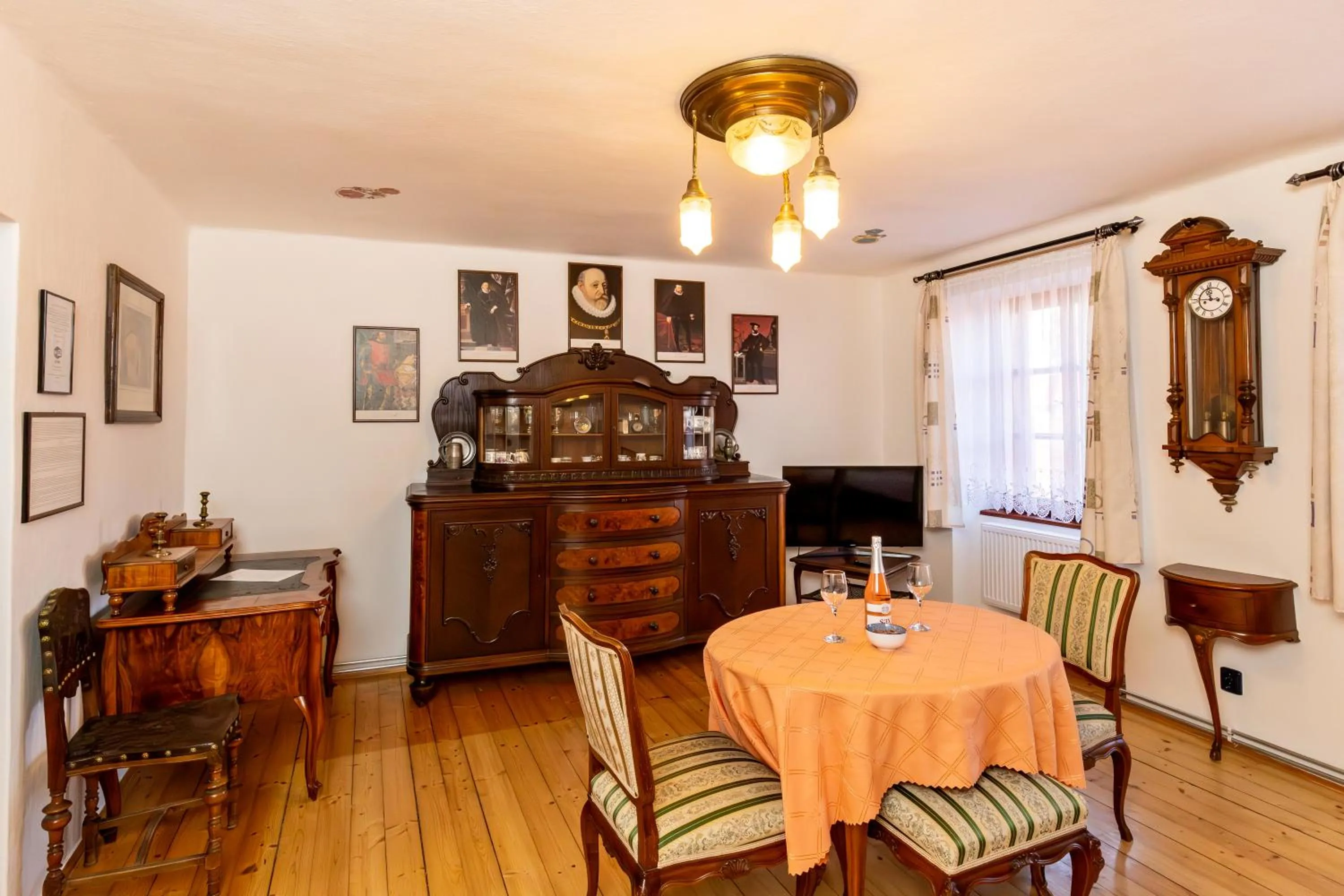 Living room in Pension Nostalgie - Minihotel