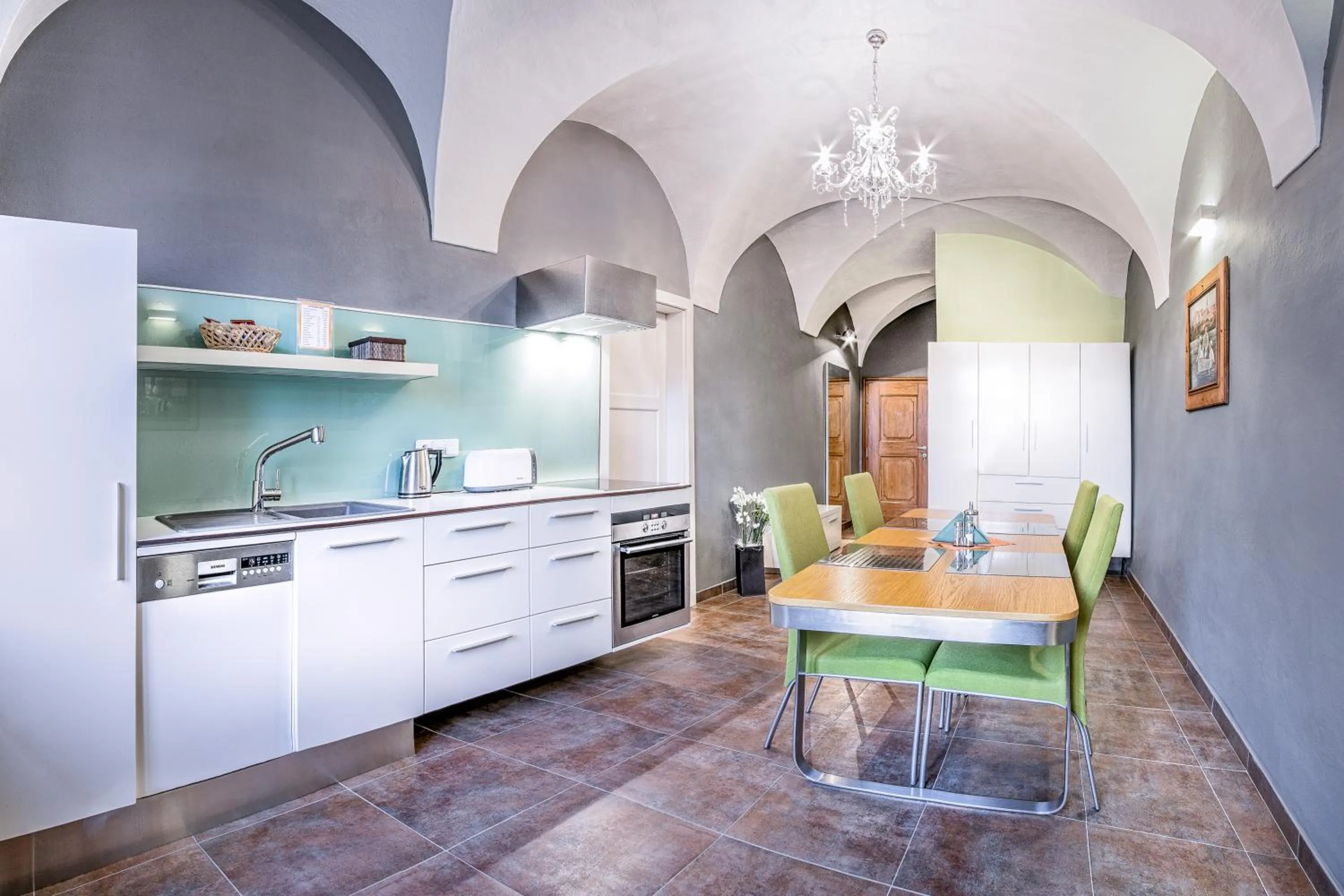 Kitchen or kitchenette in Apartmany Chornitzeruv dum