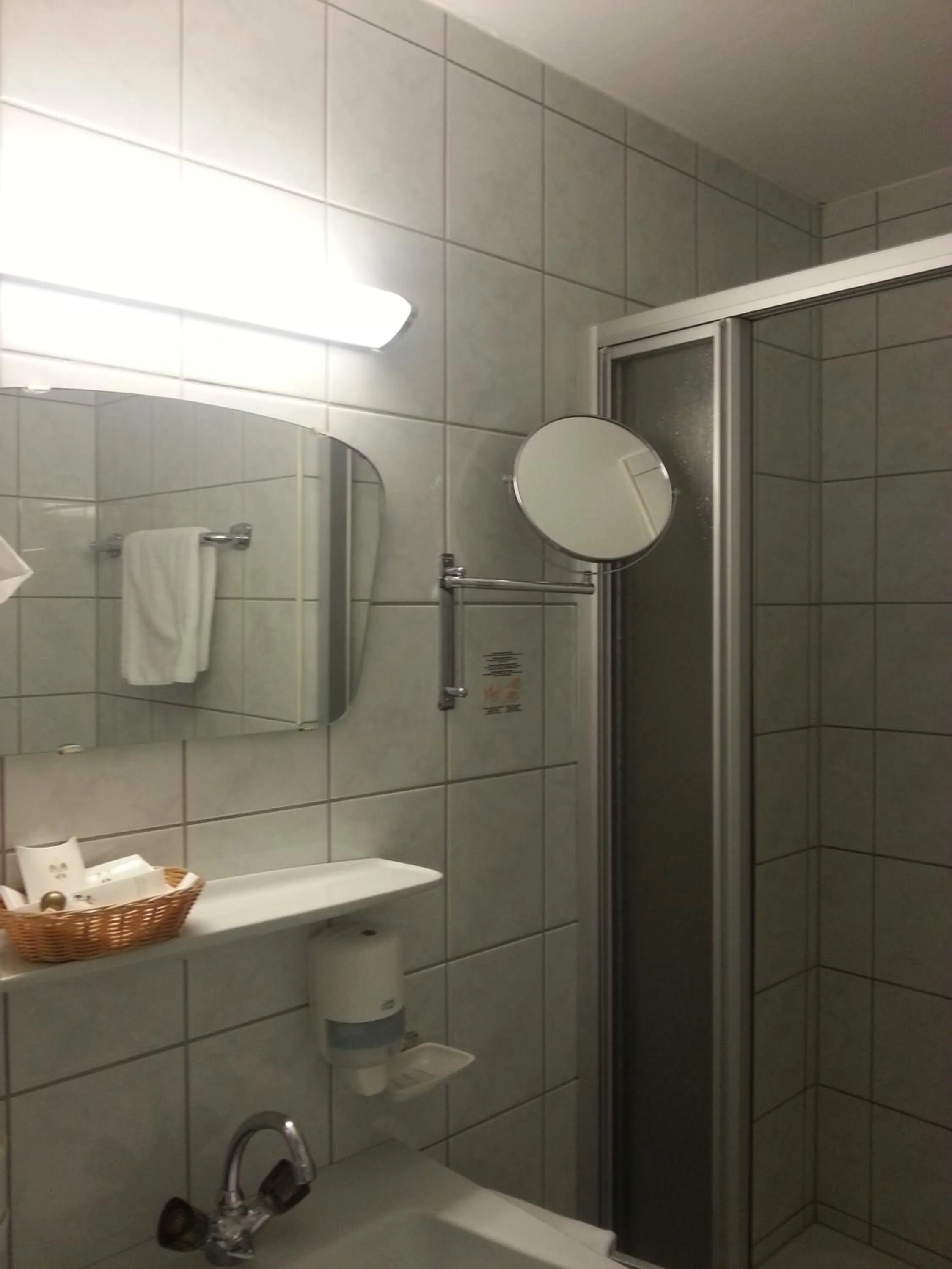 Bathroom in Hotel zum grünen Tor