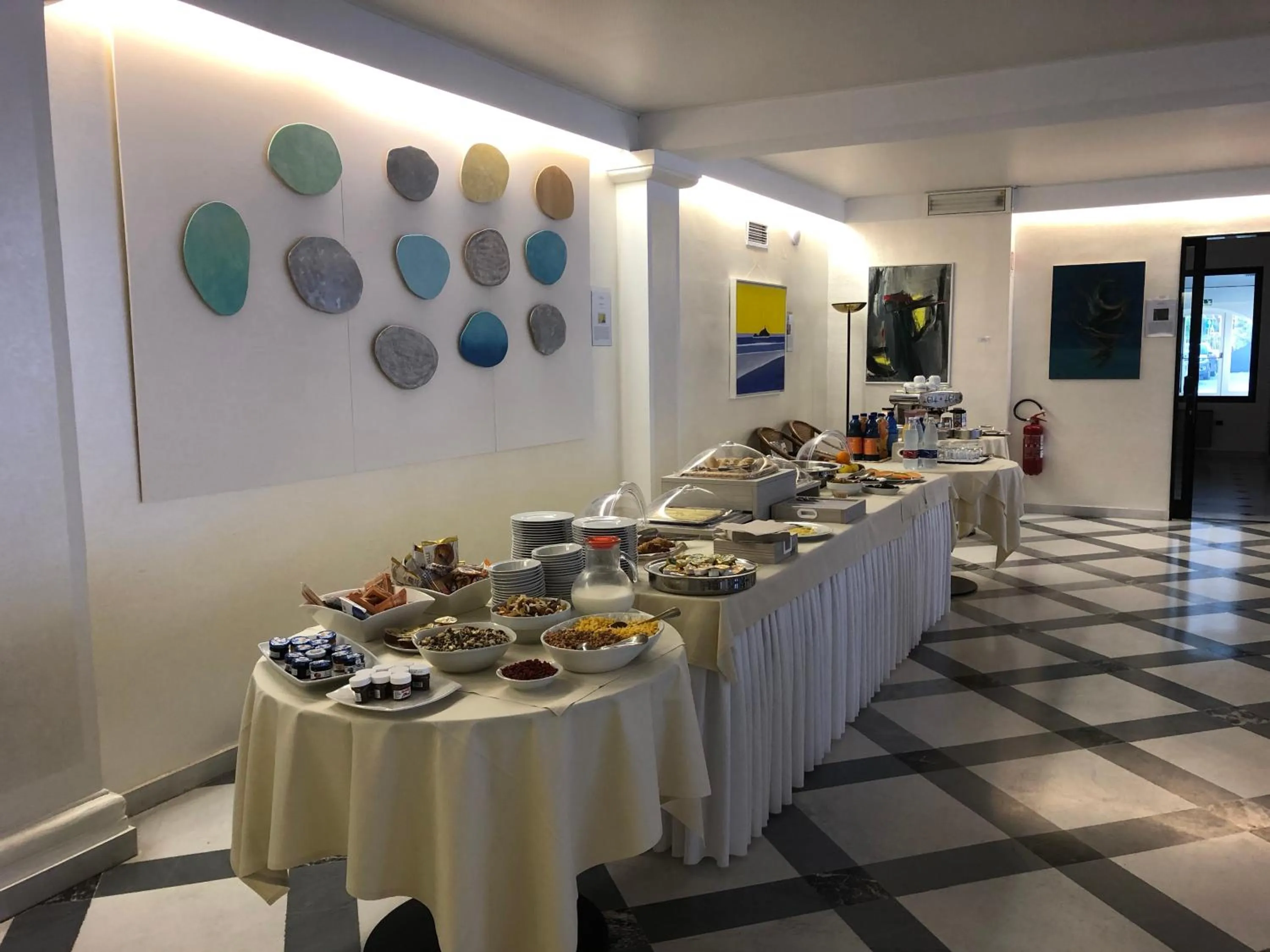 Buffet breakfast in Arthotel Gabbiano Azzurro Due