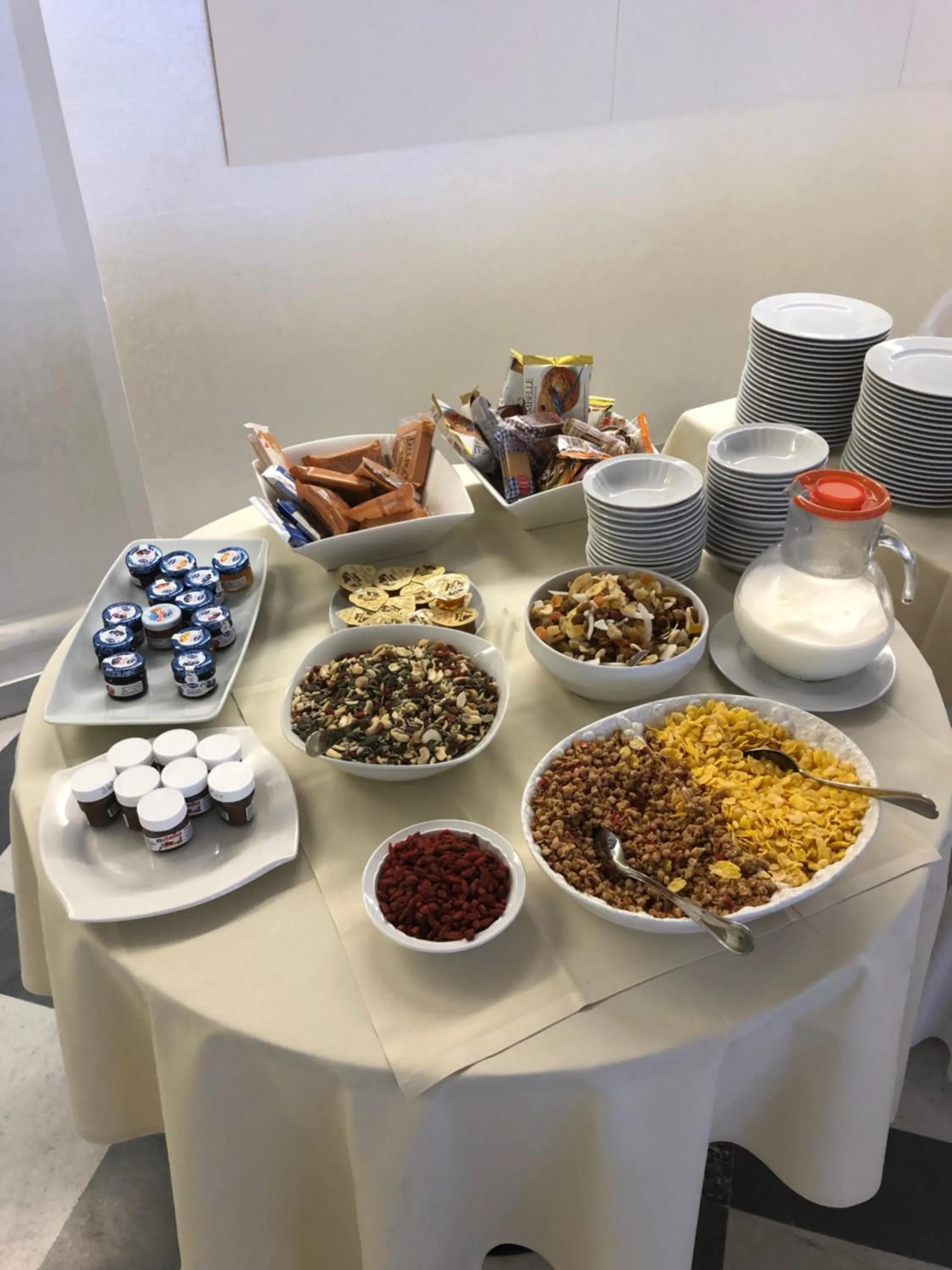 Buffet breakfast in Arthotel Gabbiano Azzurro Due