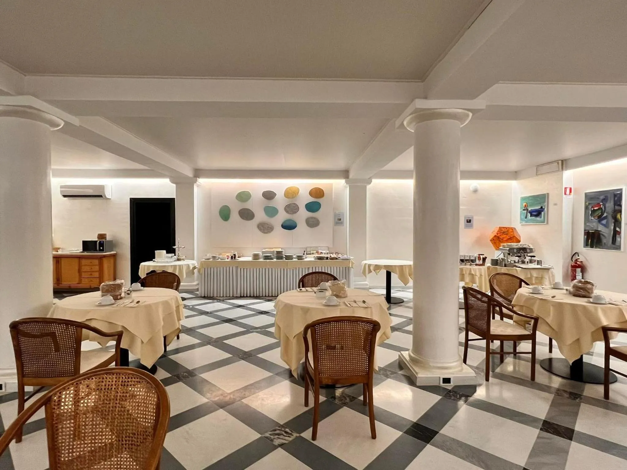 Breakfast in Arthotel Gabbiano Azzurro Due