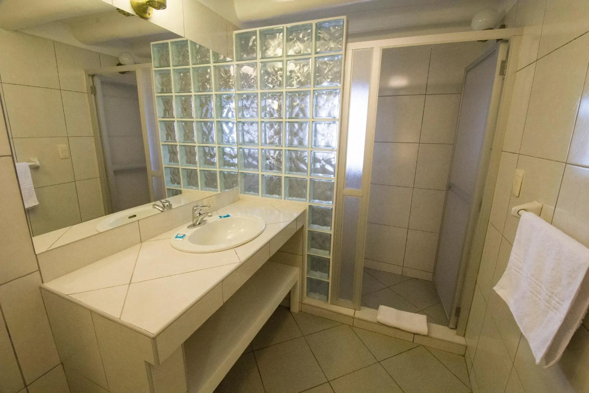 Bathroom in Hostal Corihuasi