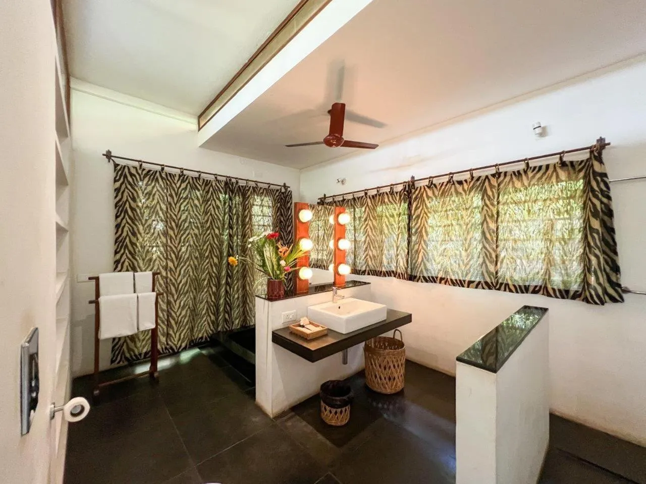 Bed in Mango Hill Auroville Pondicherry