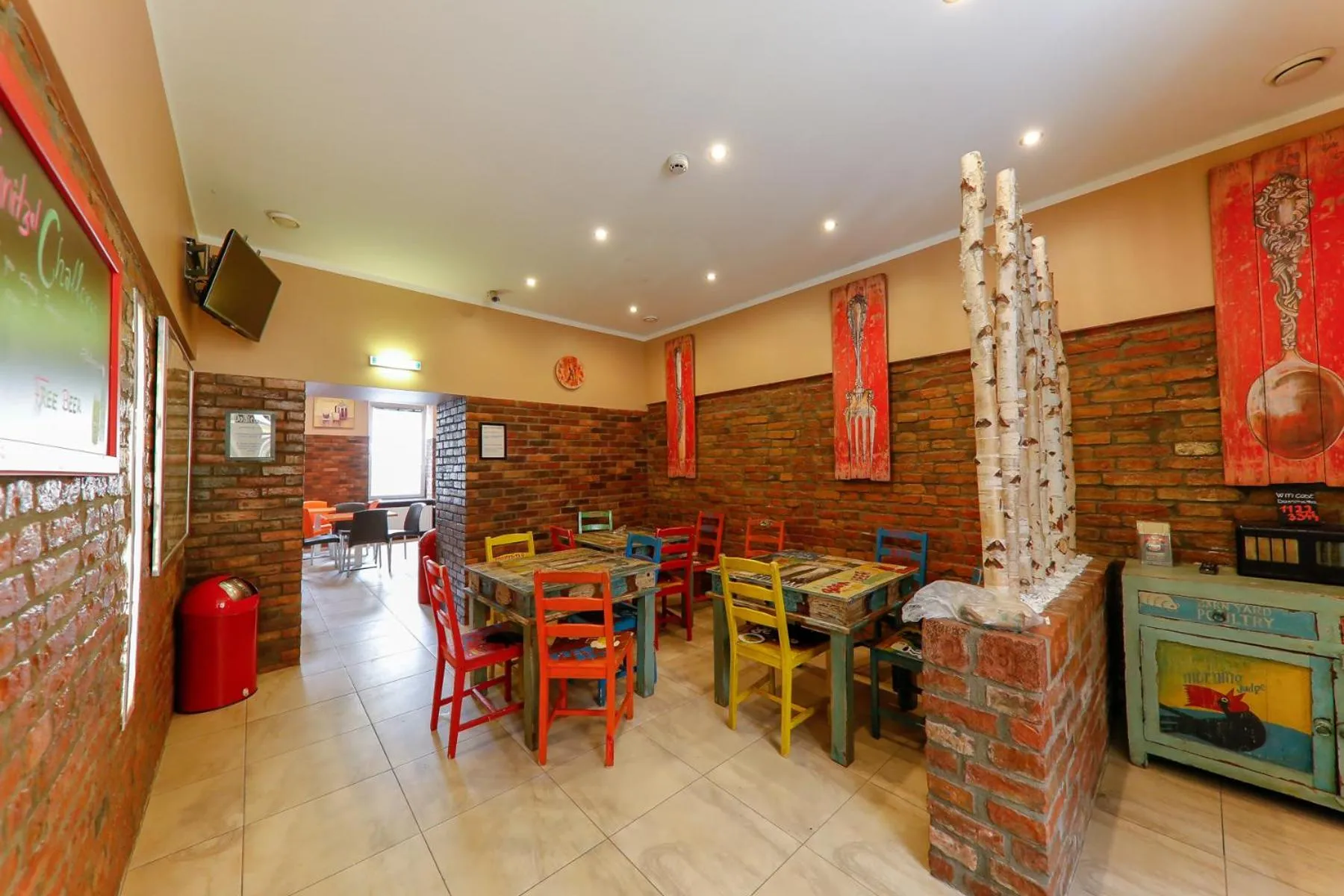 Kitchen or kitchenette in Do Step Inn Home - Hotel & Hostel