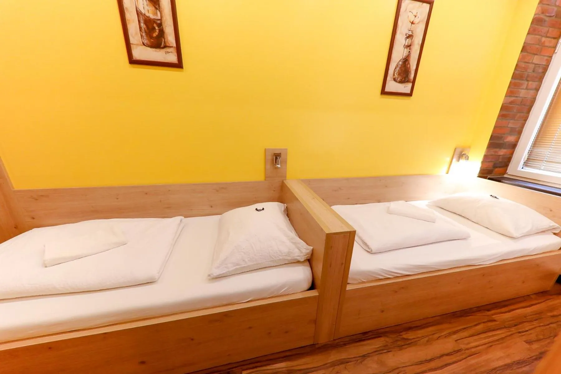 Bed in Do Step Inn Home - Hotel & Hostel