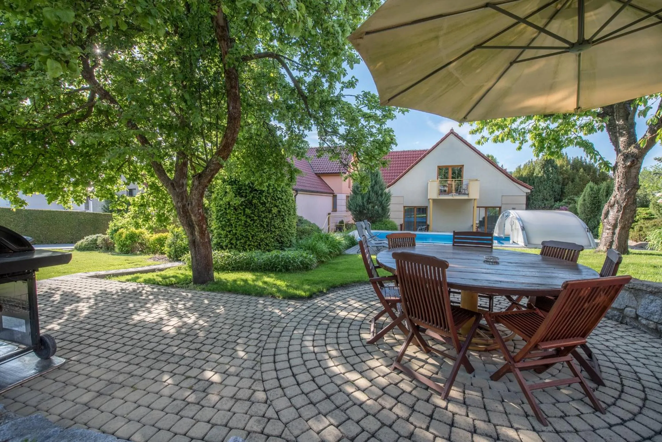 Patio in Hotel Garni Pod Skalkou