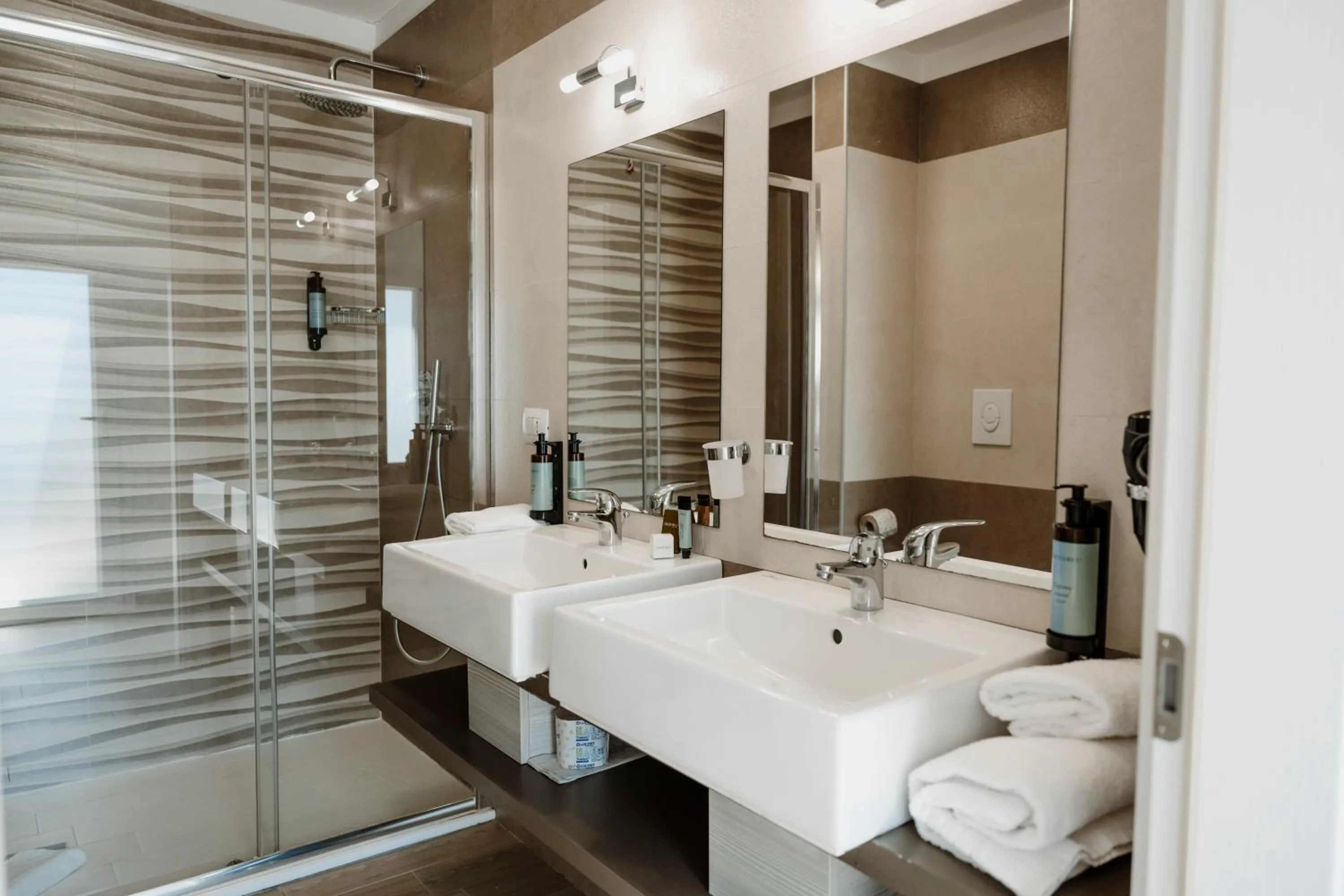 Bathroom in Torre Cintola Greenblu Sea Emotions