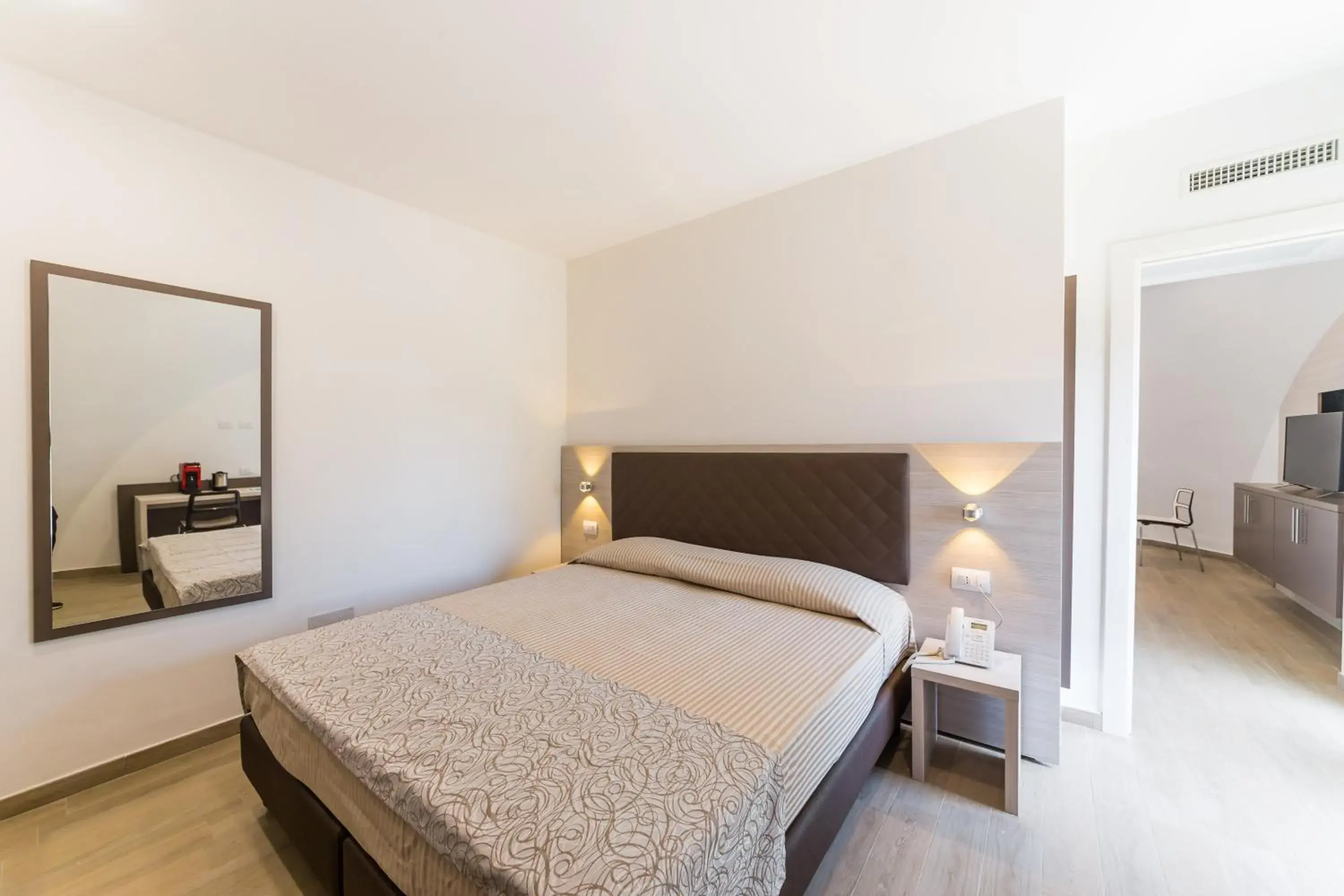 Photo of the whole room, Bed in Torre Cintola Greenblu Sea Emotions Photo of the whole room, Bed in Torre Cintola Greenblu Sea Emotions