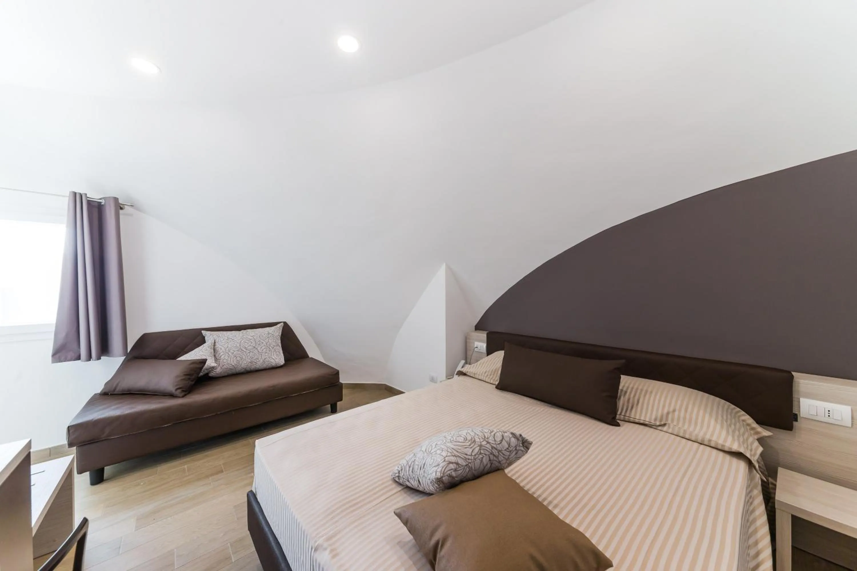 Photo of the whole room, Bed in Torre Cintola Greenblu Sea Emotions