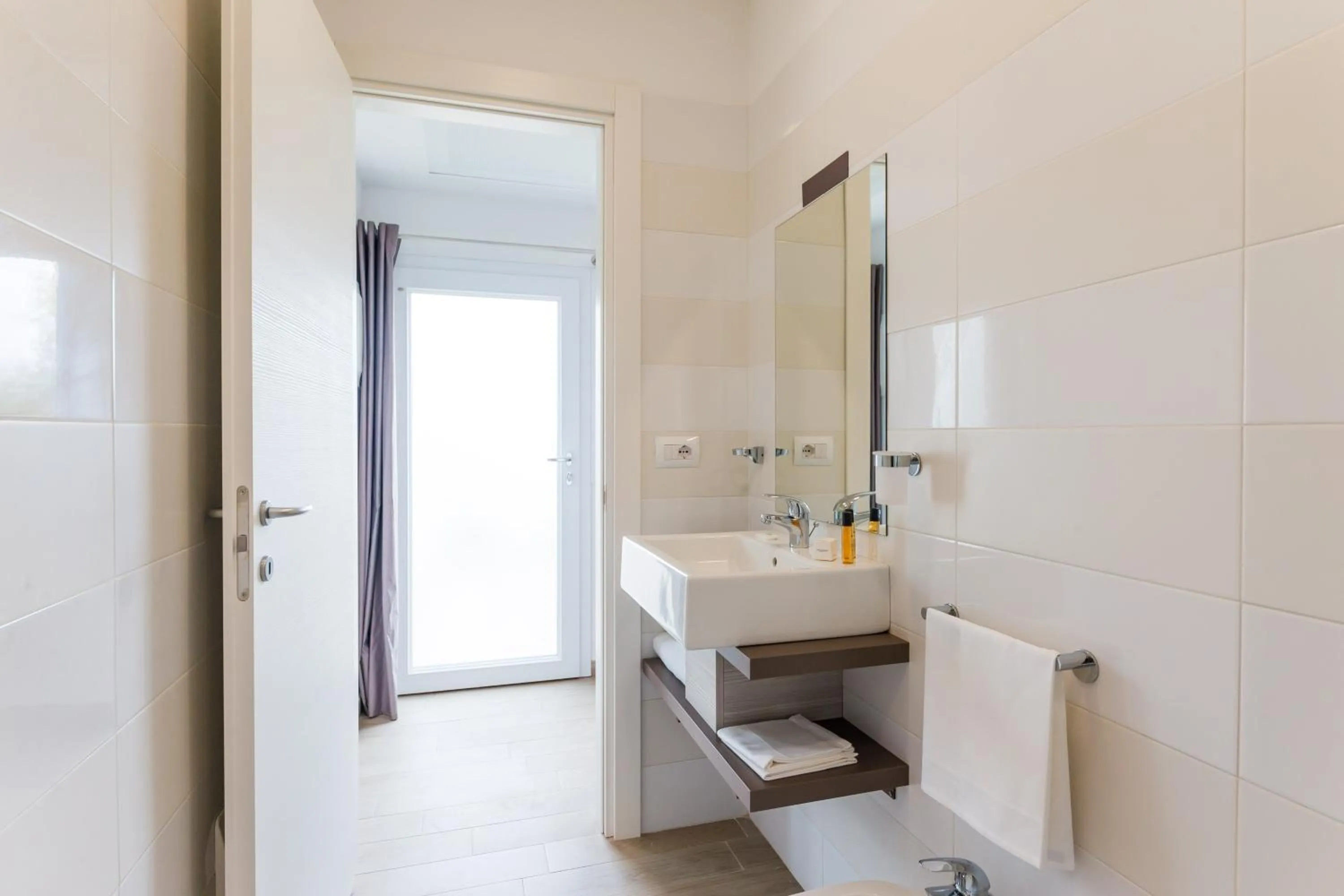 Bathroom in Torre Cintola Greenblu Sea Emotions