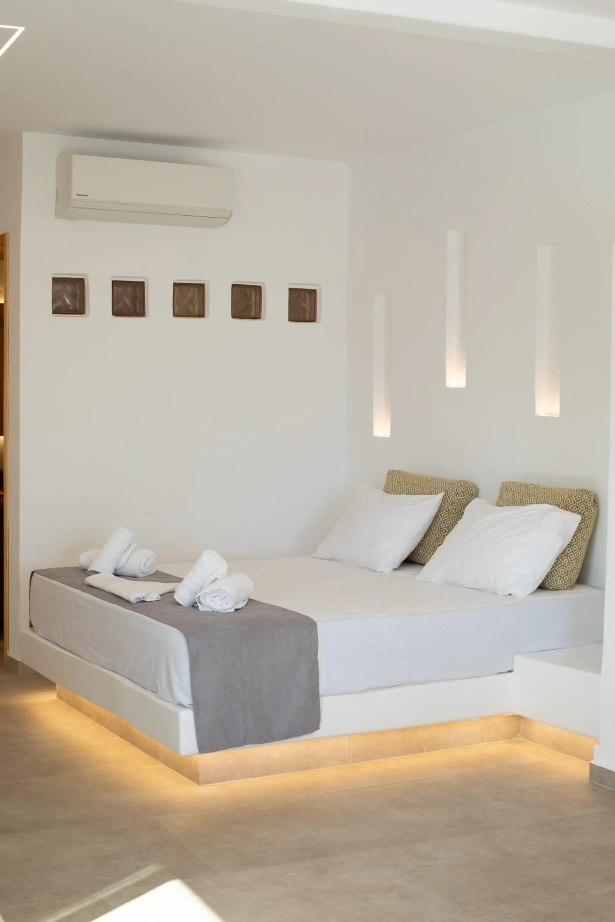 Bed in Alexandros Mykonos
