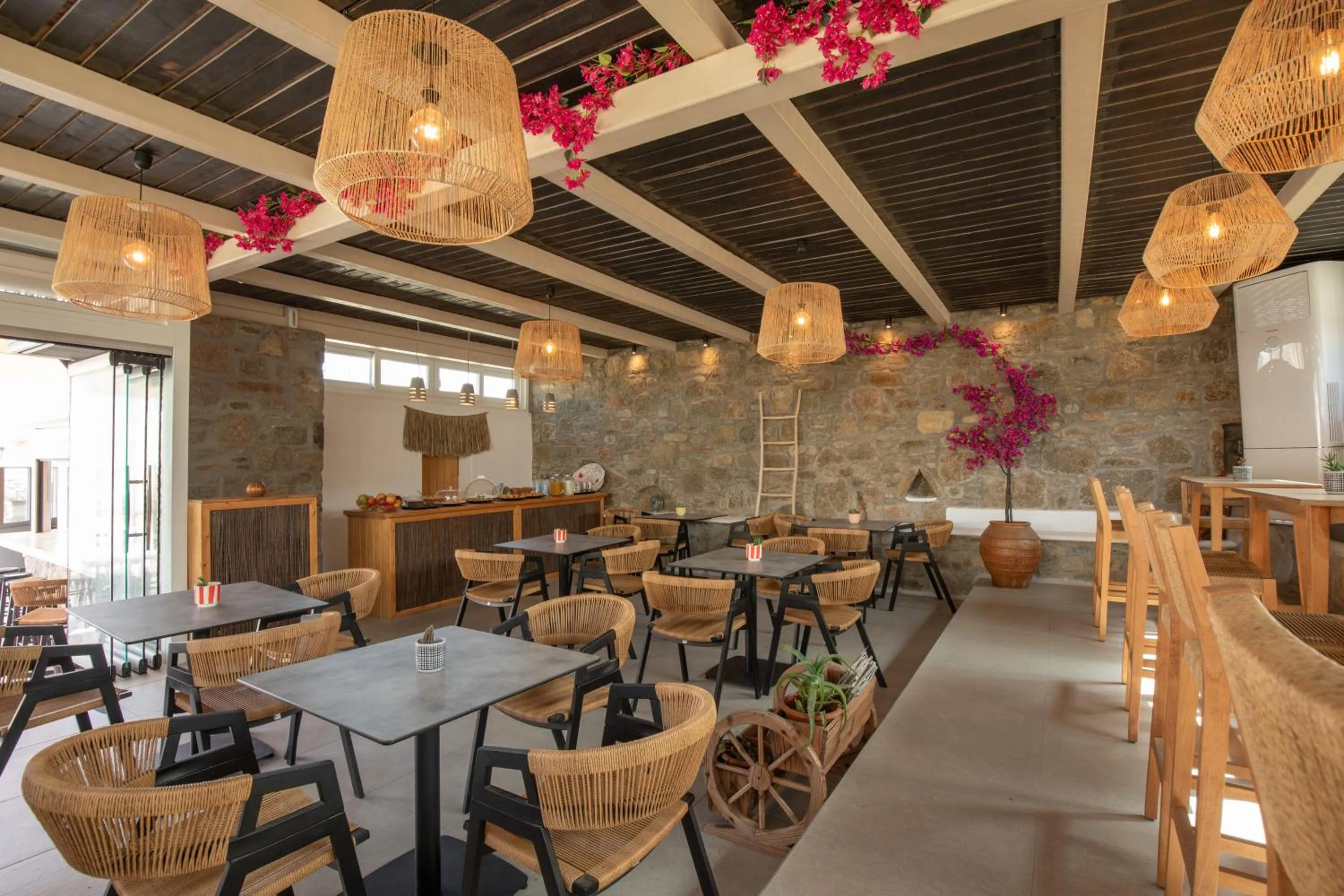 Restaurant/places to eat in Alexandros Mykonos