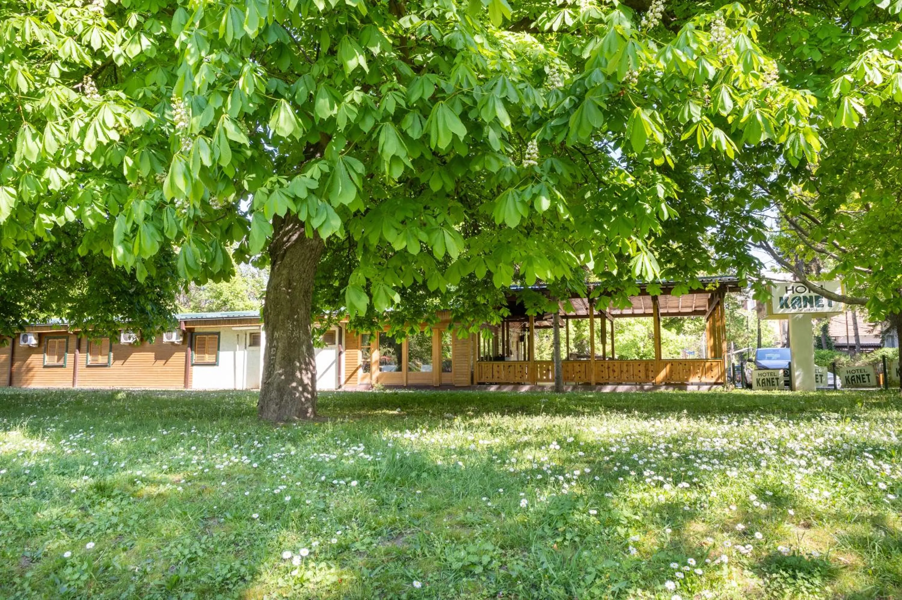 Property building in B&B Kanet