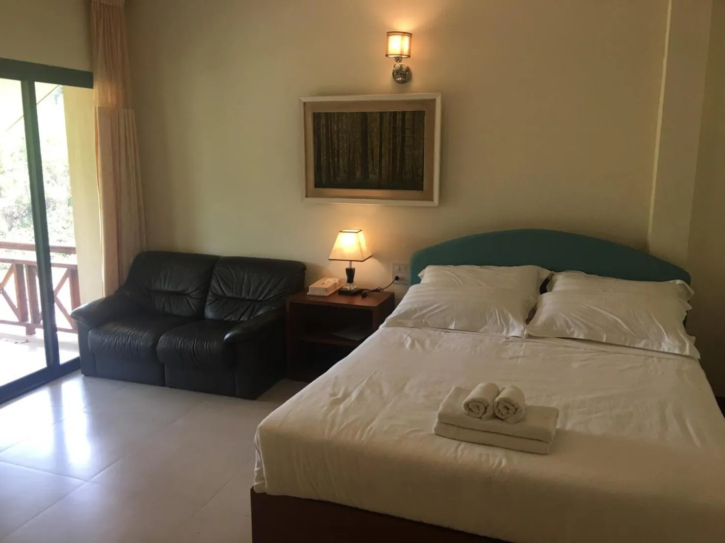 Bed in Mamaungpaa Hill resort