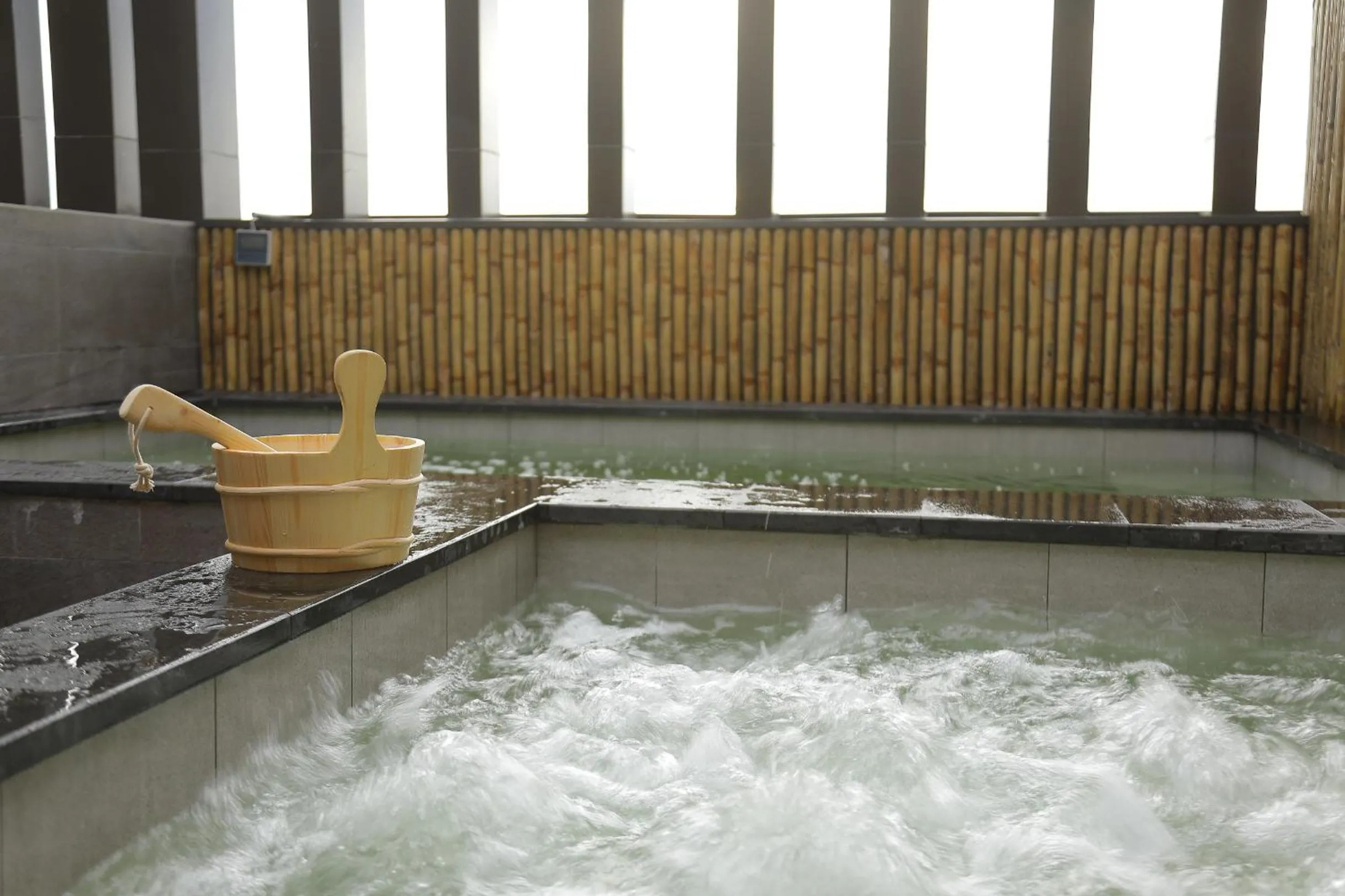 Open Air Bath in The View Serviced Residence 豪景日式酒店公寓