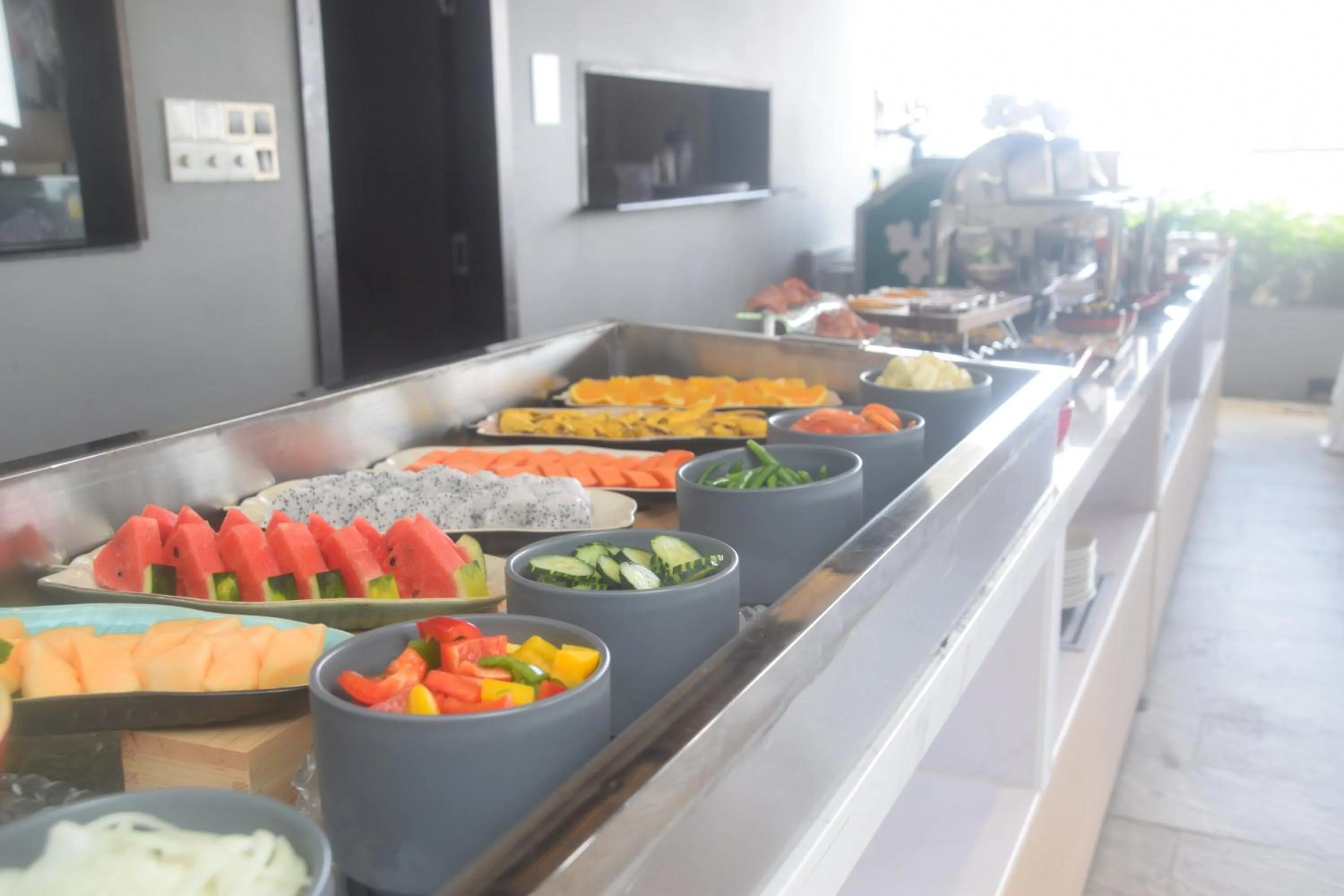 Buffet breakfast in The View Serviced Residence 豪景日式酒店公寓