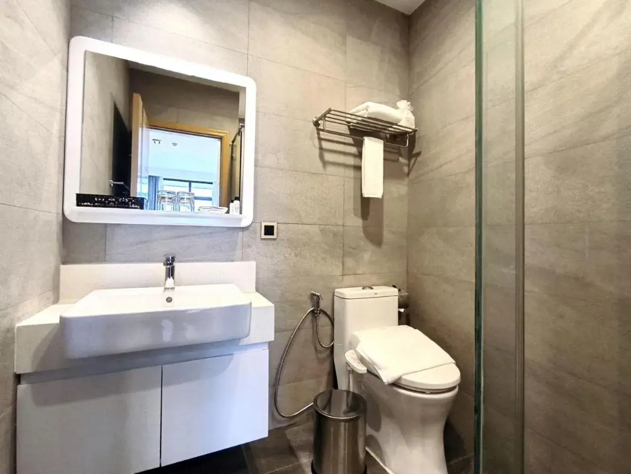 Toilet in The View Serviced Residence 豪景日式酒店公寓 Toilet in The View Serviced Residence 豪景日式酒店公寓