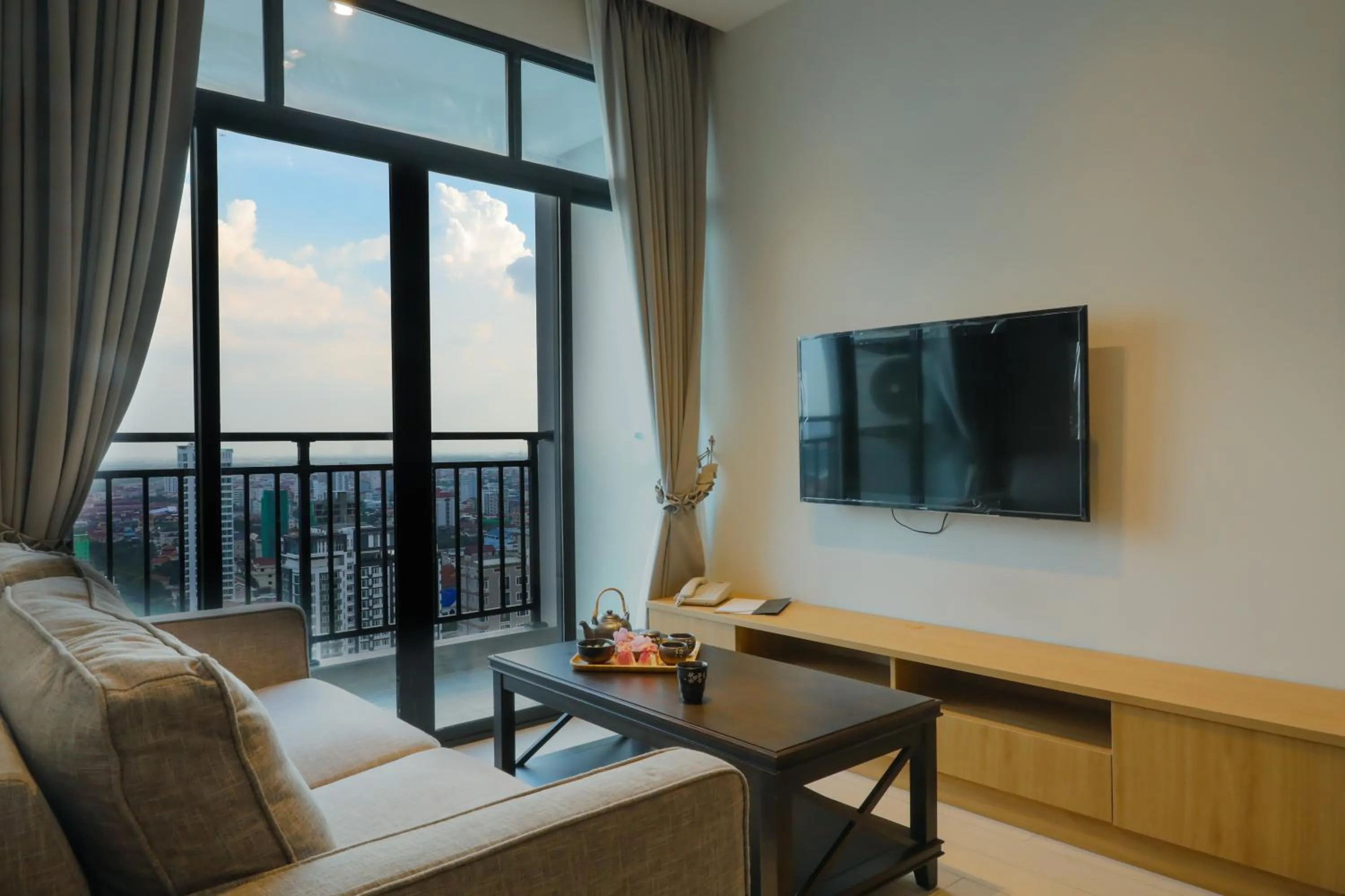 Communal lounge/ TV room in The View Serviced Residence 豪景日式酒店公寓