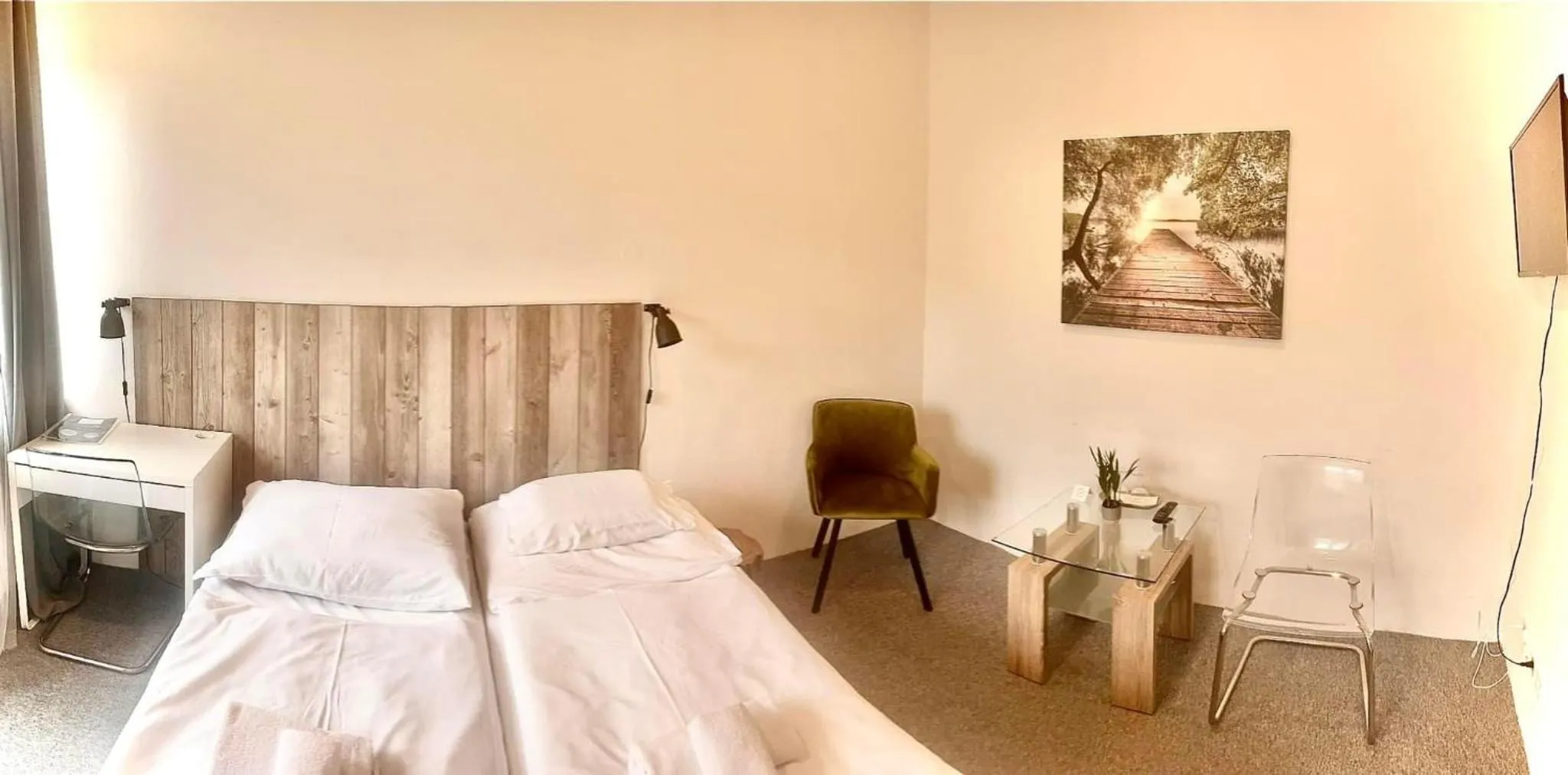 Bed in Hotel Admiral