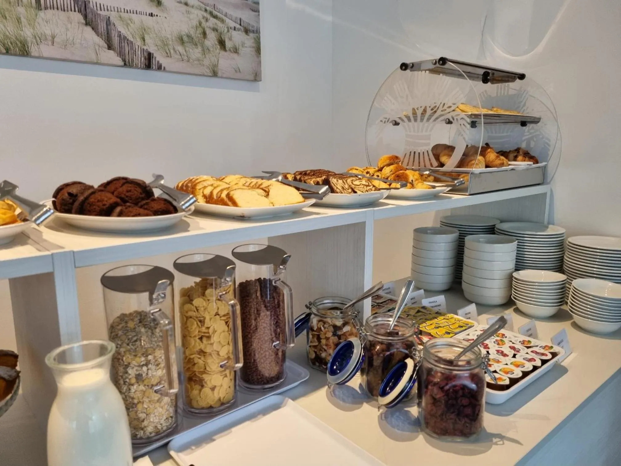 Buffet breakfast in Hotel Serenella