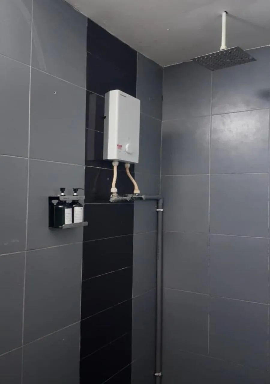 Shower in Metroinn Hotel