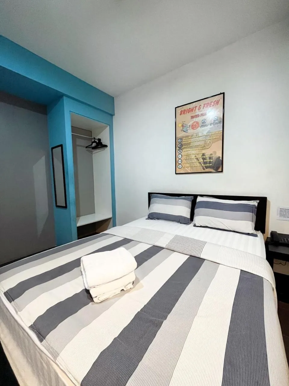 Bed in Metroinn Hotel