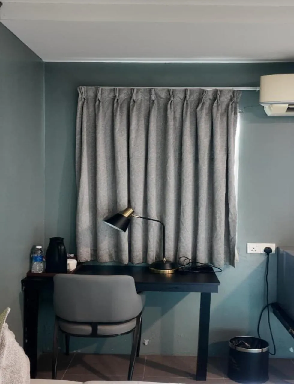 Seating area in Metroinn Hotel