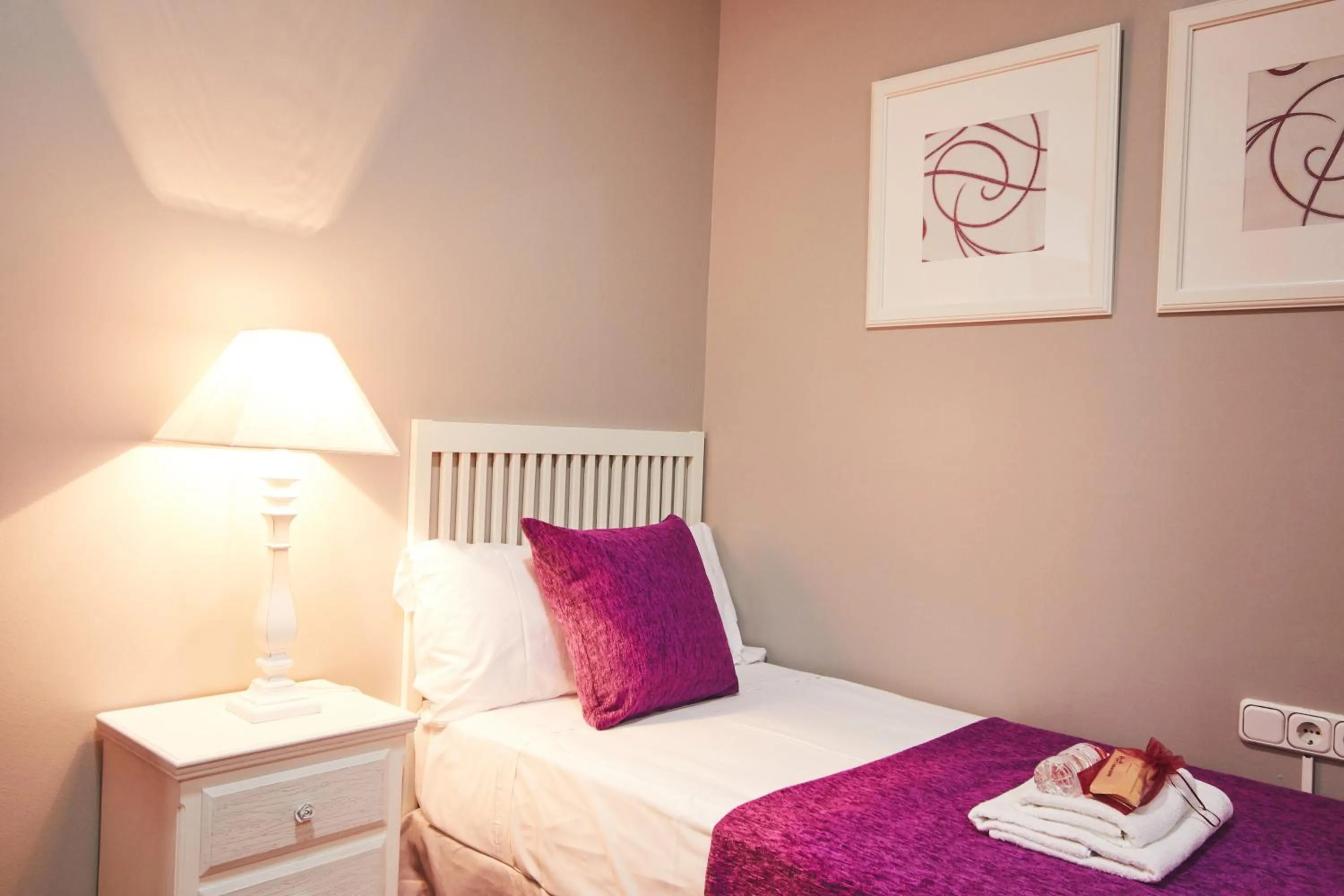 Day, Bed in Alcam Plaza Cataluña