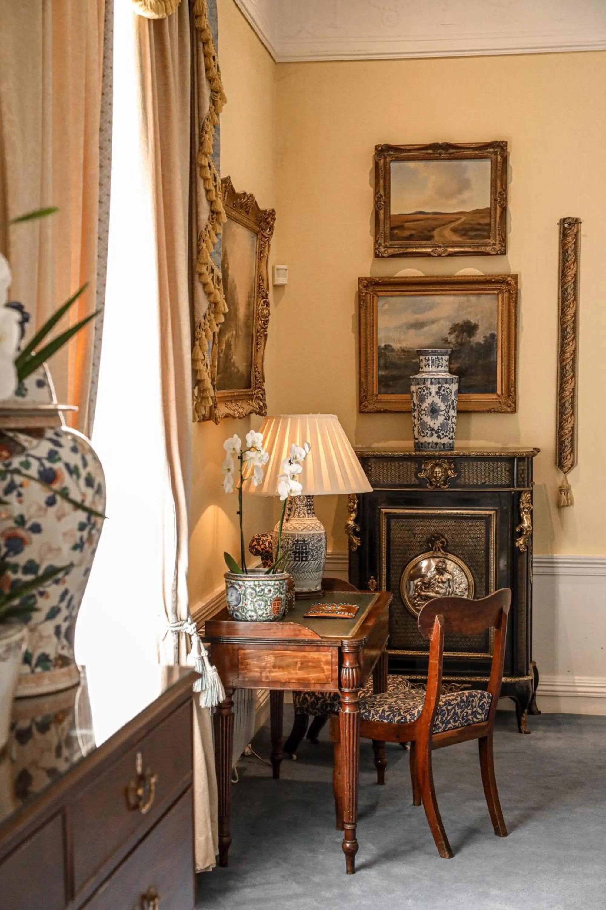 Decorative detail in Marlfield House Hotel Relais et Chateaux